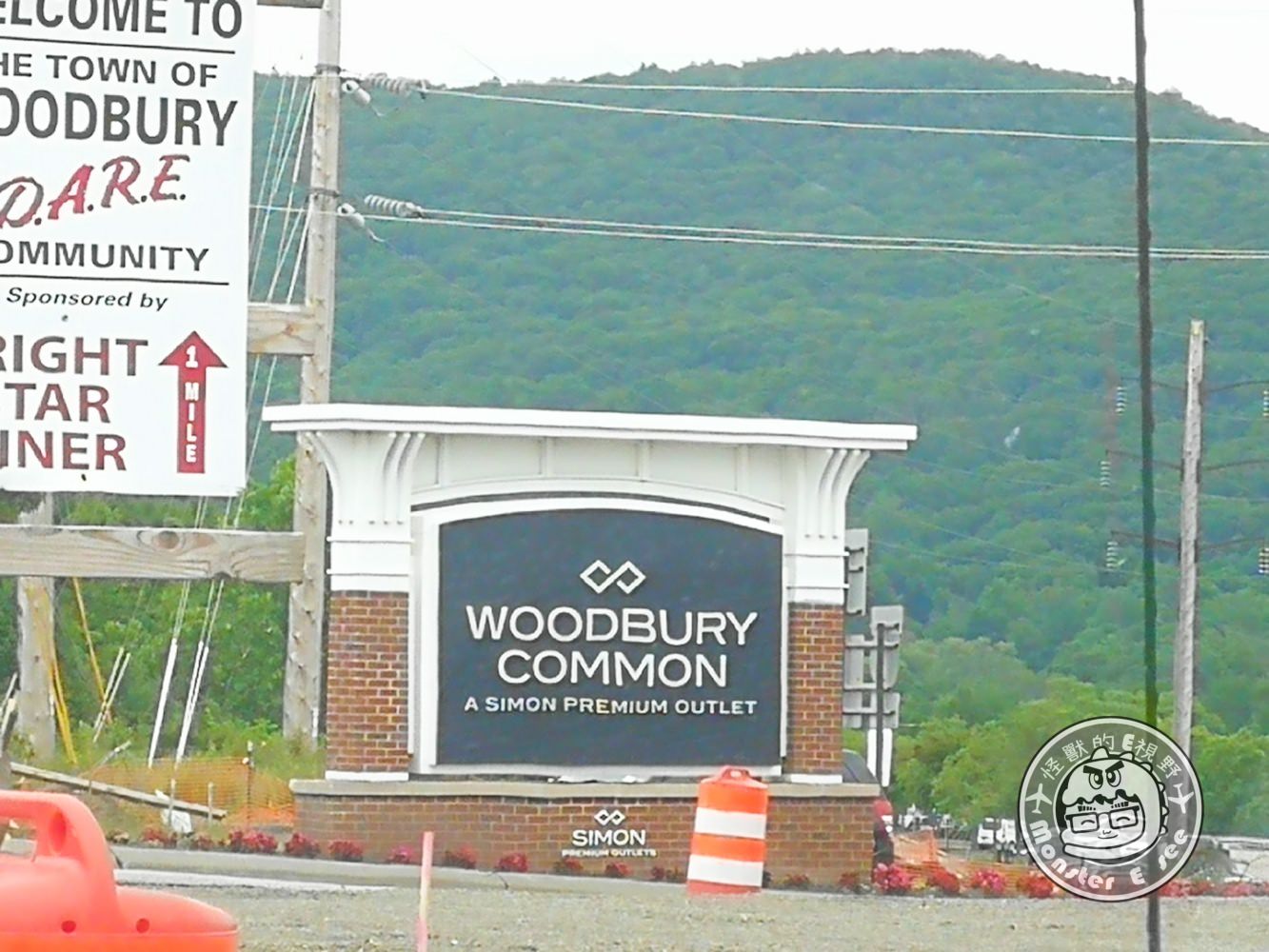 Woodbury Outlet Premium Outlets