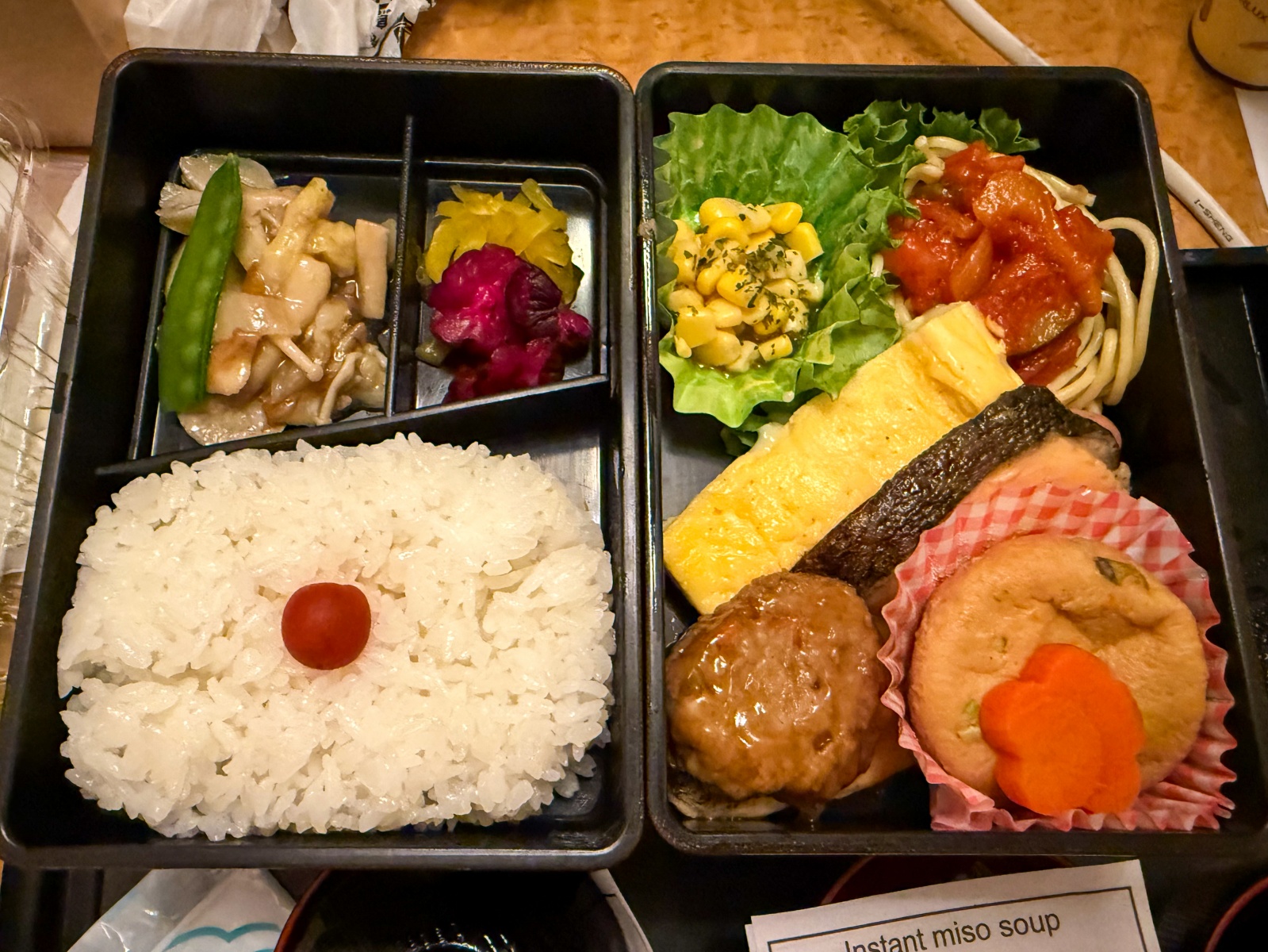 [日本弘前]弘前布洛瑟姆飯店（Blossom Hotel Hirosaki） 舒適系高CP住宿｜弘前車站步行5分鐘 旁邊有商場超市超商 ｜在地食材早餐好吃又划算 一定要加購｜櫃檯英文溝通OK 服務有禮 弘前住宿推薦