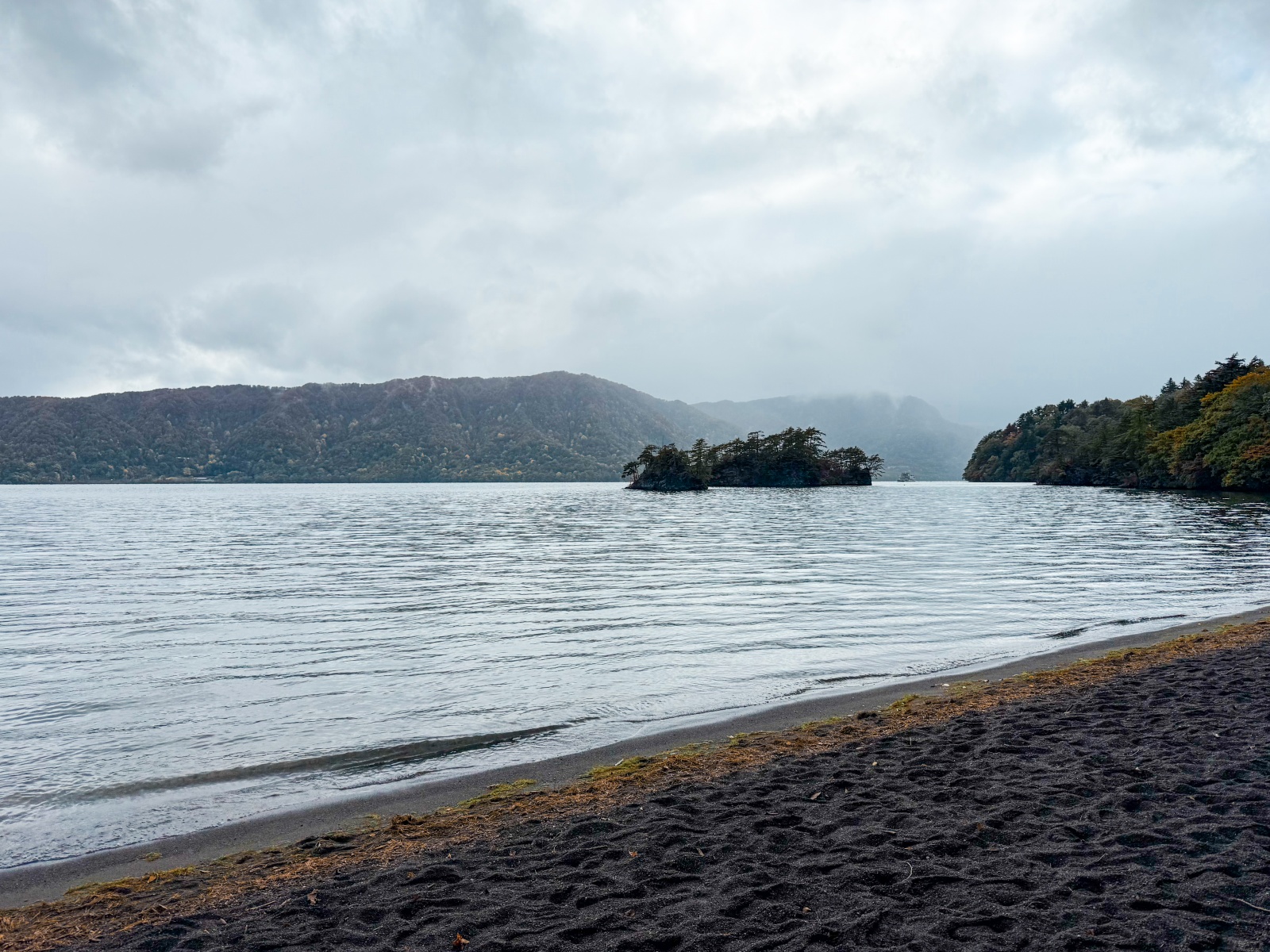 [日本青森]十和田湖  青森必訪湖泊｜必看「乙女像」經典打卡點｜十和田神社森林步道超有氛圍｜湖畔餐廳咖啡多 吃飯休息都方便