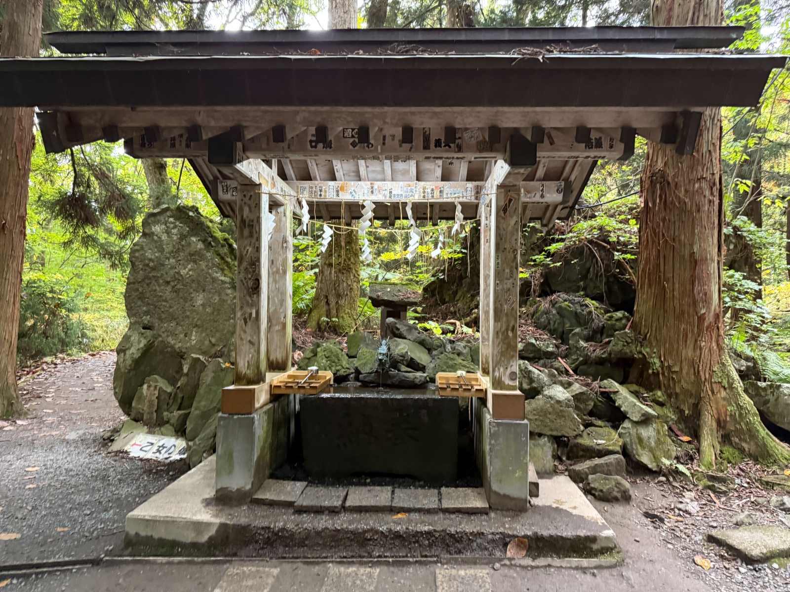 [日本青森]十和田湖  青森必訪湖泊｜必看「乙女像」經典打卡點｜十和田神社森林步道超有氛圍｜湖畔餐廳咖啡多 吃飯休息都方便