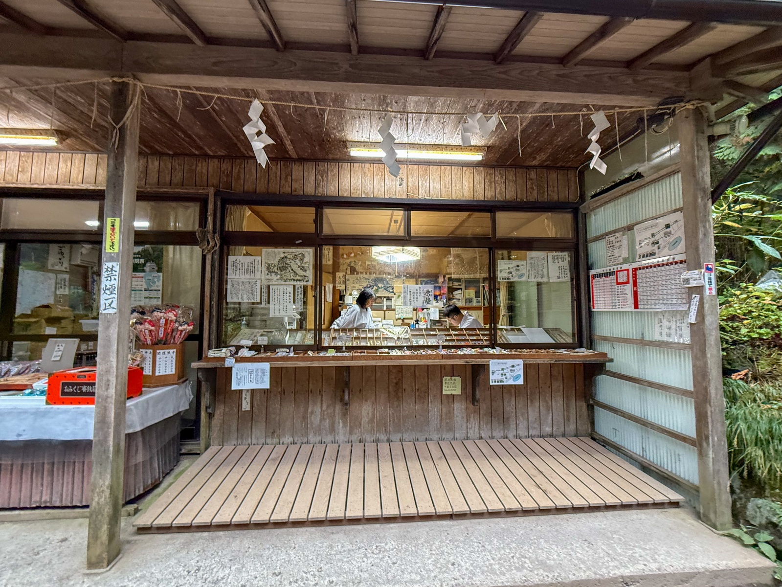 [日本青森]十和田湖  青森必訪湖泊｜必看「乙女像」經典打卡點｜十和田神社森林步道超有氛圍｜湖畔餐廳咖啡多 吃飯休息都方便