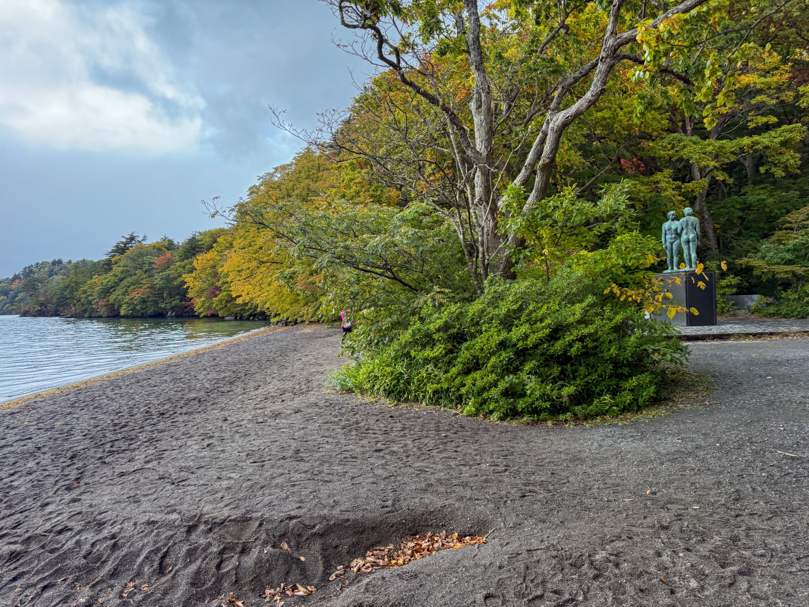 [日本青森]十和田湖  青森必訪湖泊｜必看「乙女像」經典打卡點｜十和田神社森林步道超有氛圍｜湖畔餐廳咖啡多 吃飯休息都方便