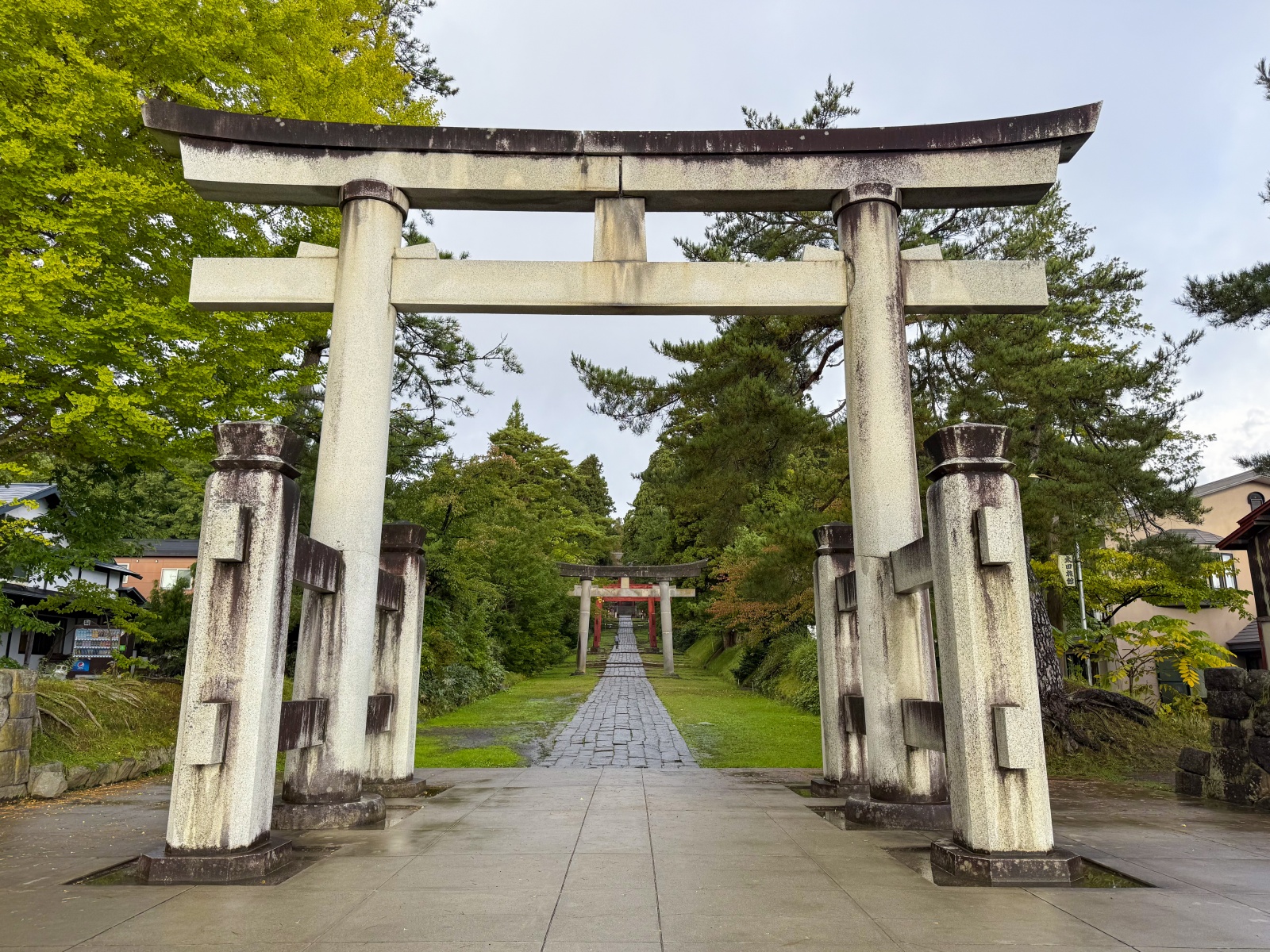 [日本弘前]岩木山神社 Iwakiyama Shrine 求財與良緣的人氣神社｜欣賞岩木山的另一個角度 風景優美超好拍｜御守與御朱印好收集｜周邊滿滿蘋果園超有青森味 交通稍微不便