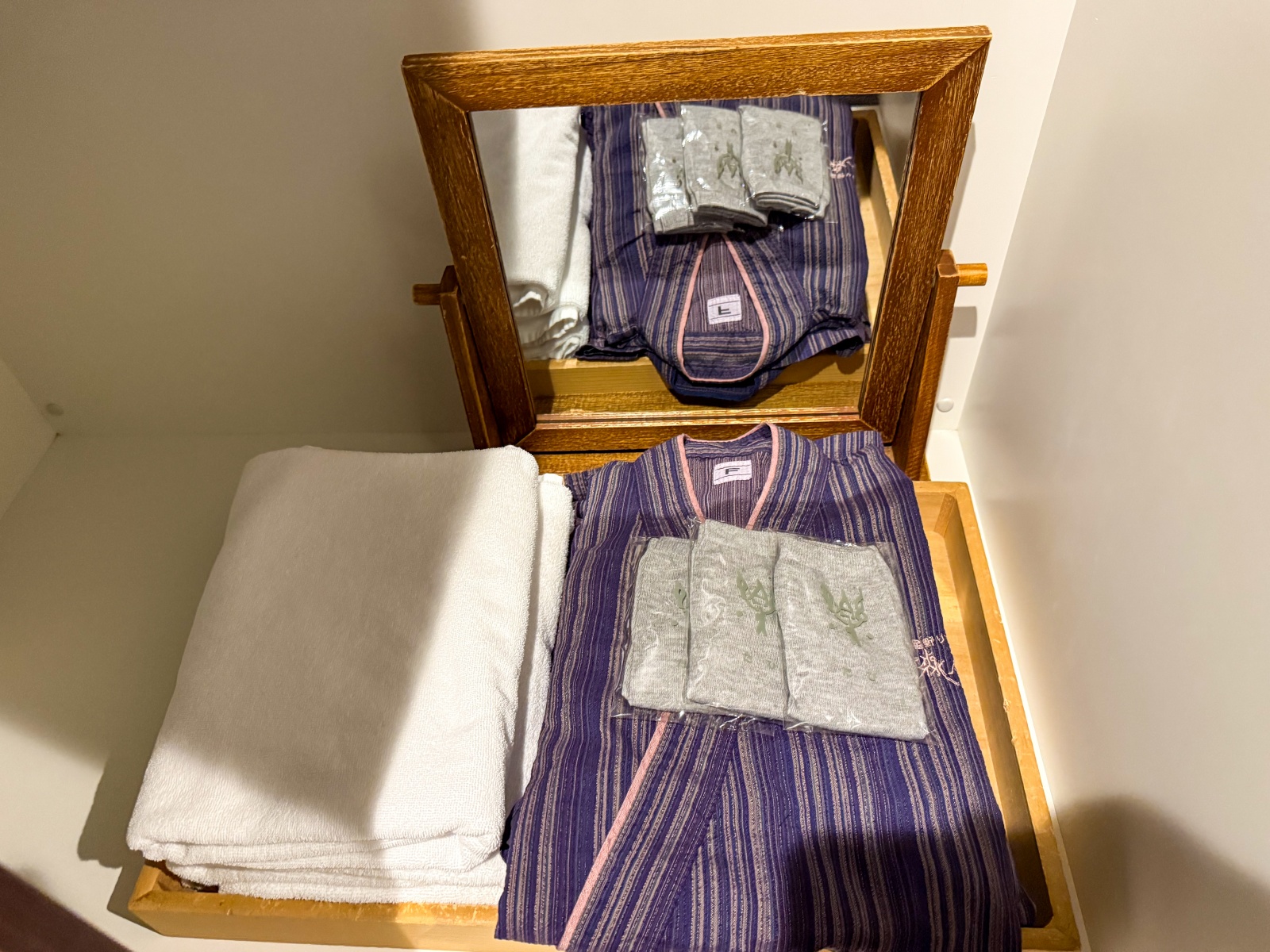 [日本青森]星野集團 青森屋 Hoshino Resorts Aomoriya 溫泉飯店 青森住宿推薦｜蘋果汁水龍頭 浮湯露天溫泉 森林泡湯｜晚餐海鮮自助餐＋早餐鮭魚卵吃到飽｜陸奧祭屋表演必看