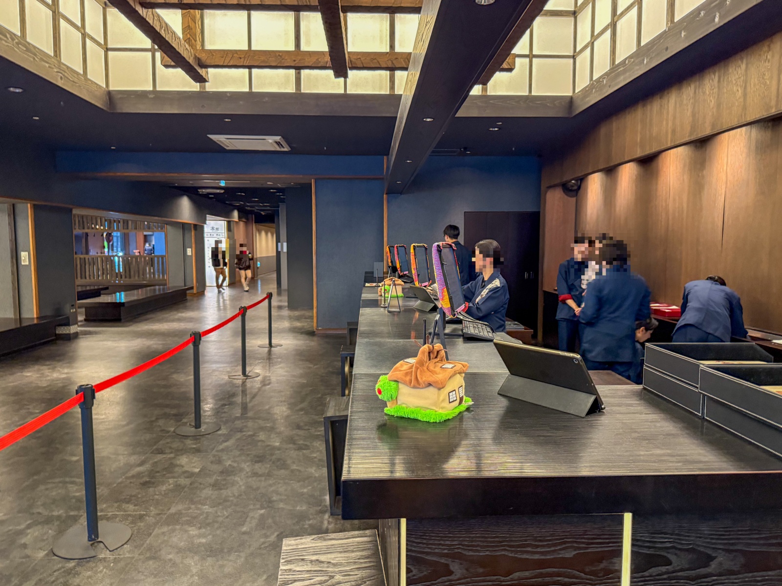 [日本青森]星野集團 青森屋 Hoshino Resorts Aomoriya 溫泉飯店 青森住宿推薦｜蘋果汁水龍頭 浮湯露天溫泉 森林泡湯｜晚餐海鮮自助餐＋早餐鮭魚卵吃到飽｜陸奧祭屋表演必看