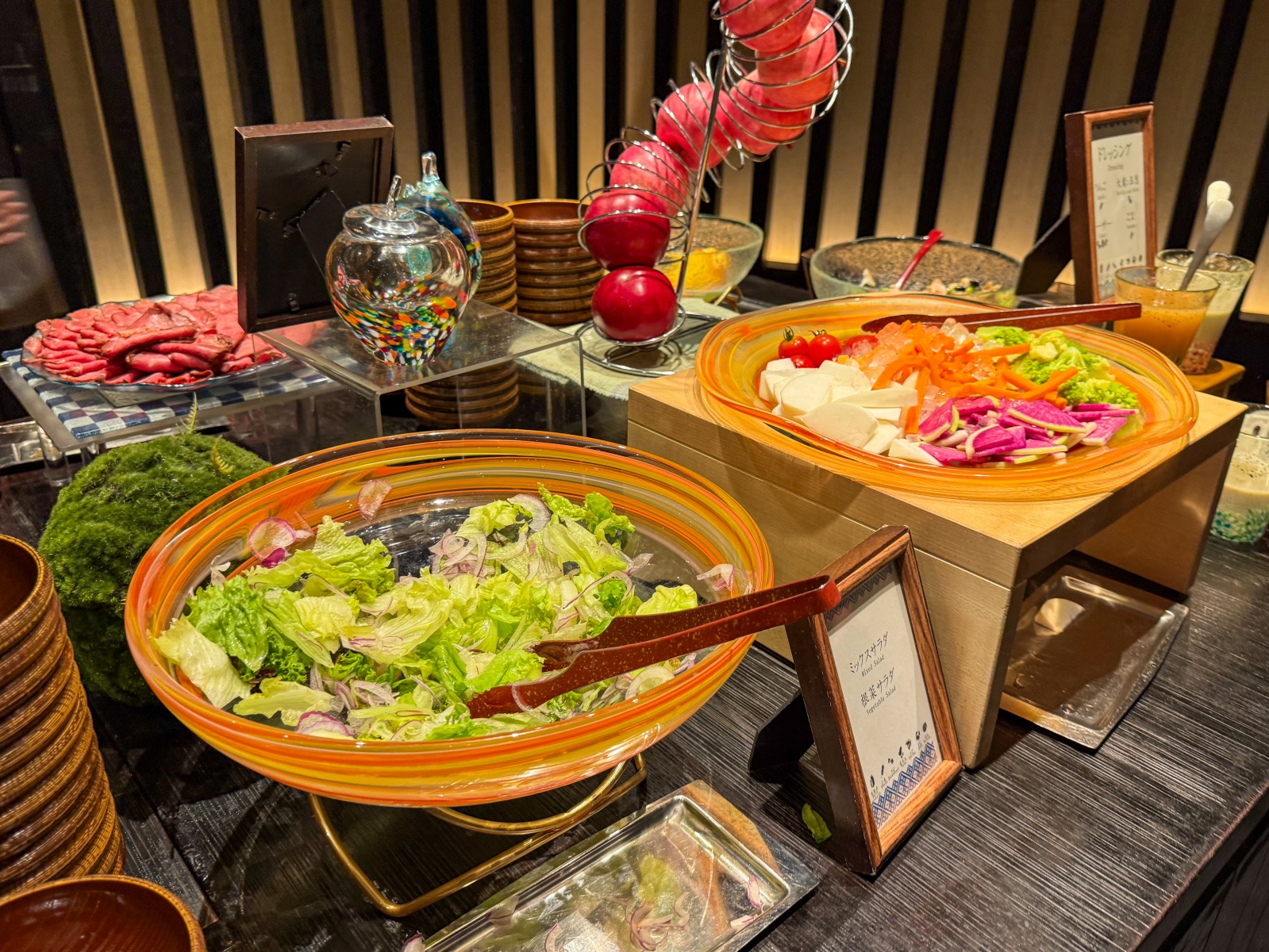 [日本青森]星野集團 青森屋 Hoshino Resorts Aomoriya 溫泉飯店 青森住宿推薦｜蘋果汁水龍頭 浮湯露天溫泉 森林泡湯｜晚餐海鮮自助餐＋早餐鮭魚卵吃到飽｜陸奧祭屋表演必看