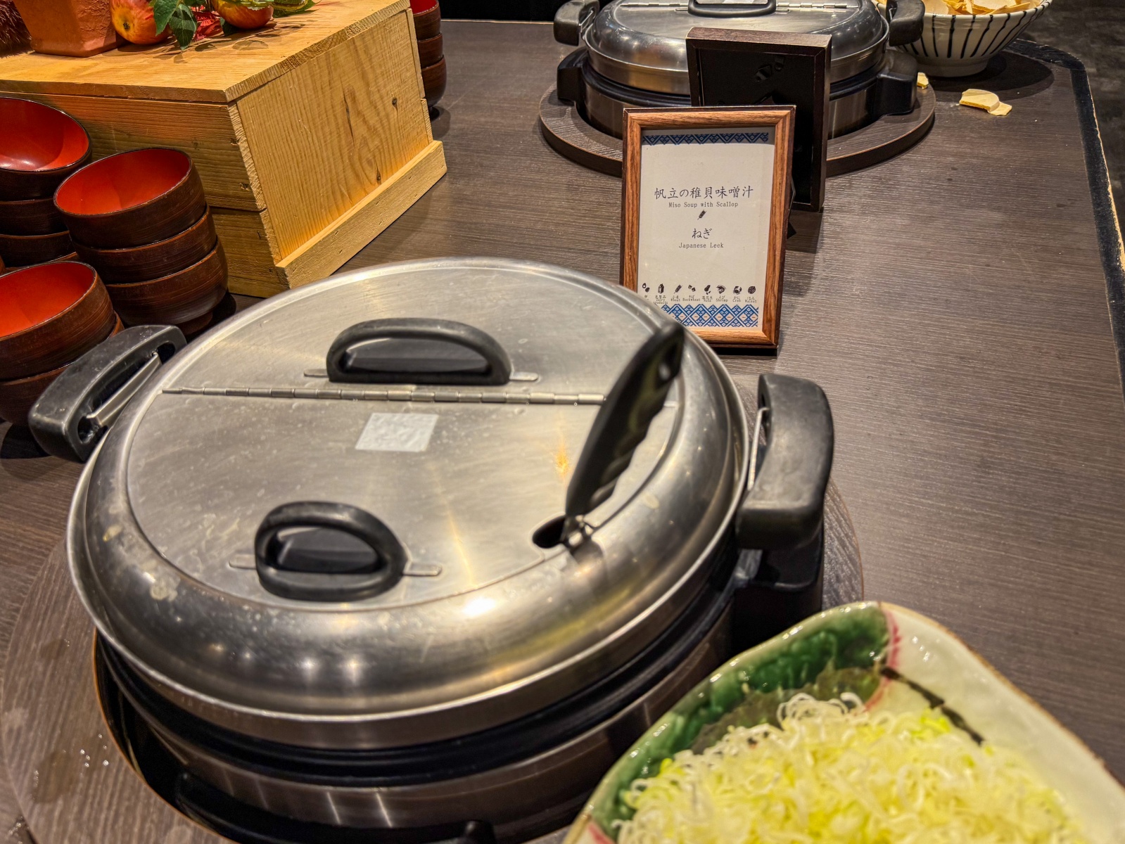 [日本青森]星野集團 青森屋 Hoshino Resorts Aomoriya 溫泉飯店 青森住宿推薦｜蘋果汁水龍頭 浮湯露天溫泉 森林泡湯｜晚餐海鮮自助餐＋早餐鮭魚卵吃到飽｜陸奧祭屋表演必看