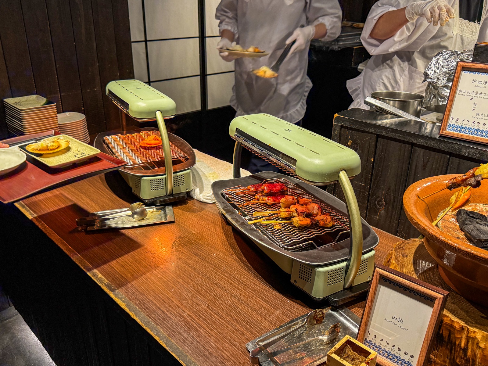 [日本青森]星野集團 青森屋 Hoshino Resorts Aomoriya 溫泉飯店 青森住宿推薦｜蘋果汁水龍頭 浮湯露天溫泉 森林泡湯｜晚餐海鮮自助餐＋早餐鮭魚卵吃到飽｜陸奧祭屋表演必看