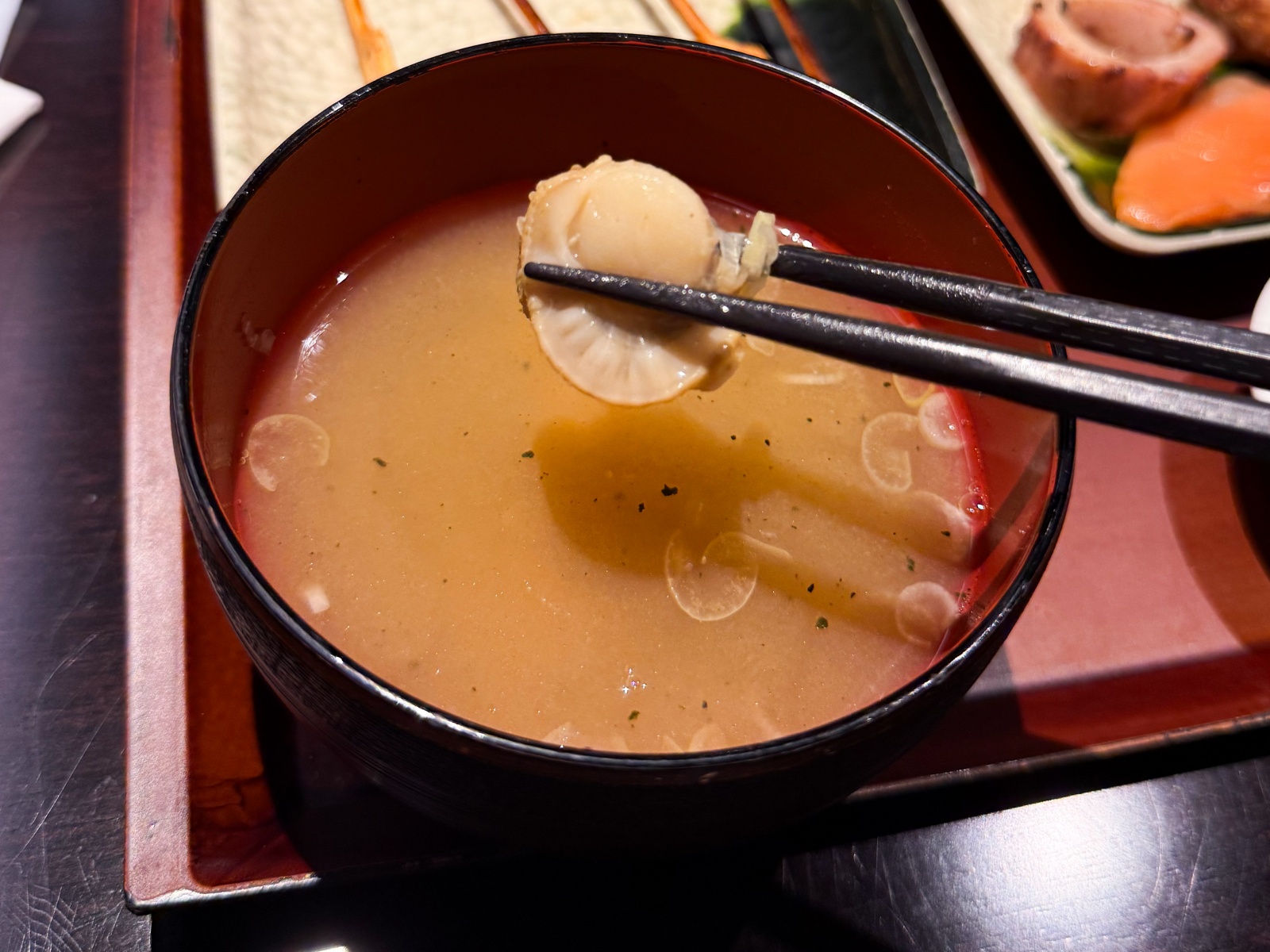 [日本青森]星野集團 青森屋 Hoshino Resorts Aomoriya 溫泉飯店 青森住宿推薦｜蘋果汁水龍頭 浮湯露天溫泉 森林泡湯｜晚餐海鮮自助餐＋早餐鮭魚卵吃到飽｜陸奧祭屋表演必看