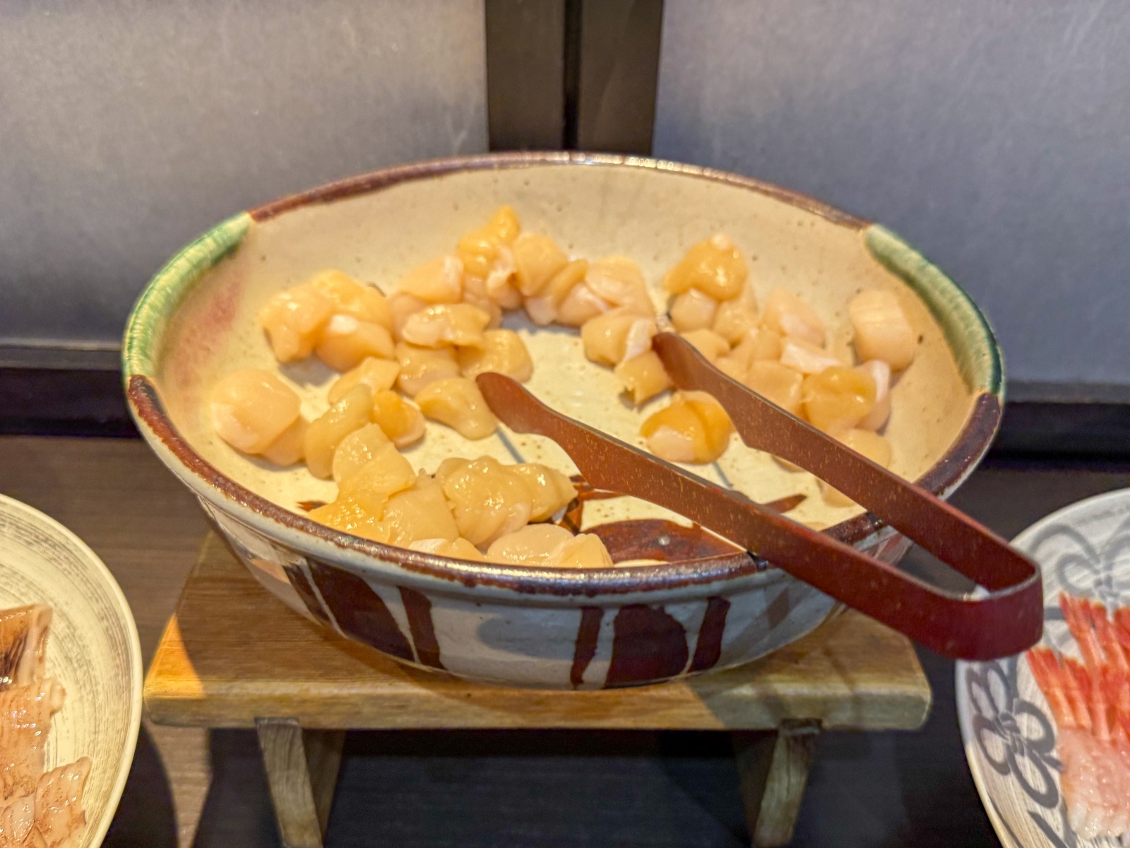 [日本青森]星野集團 青森屋 Hoshino Resorts Aomoriya 溫泉飯店 青森住宿推薦｜蘋果汁水龍頭 浮湯露天溫泉 森林泡湯｜晚餐海鮮自助餐＋早餐鮭魚卵吃到飽｜陸奧祭屋表演必看