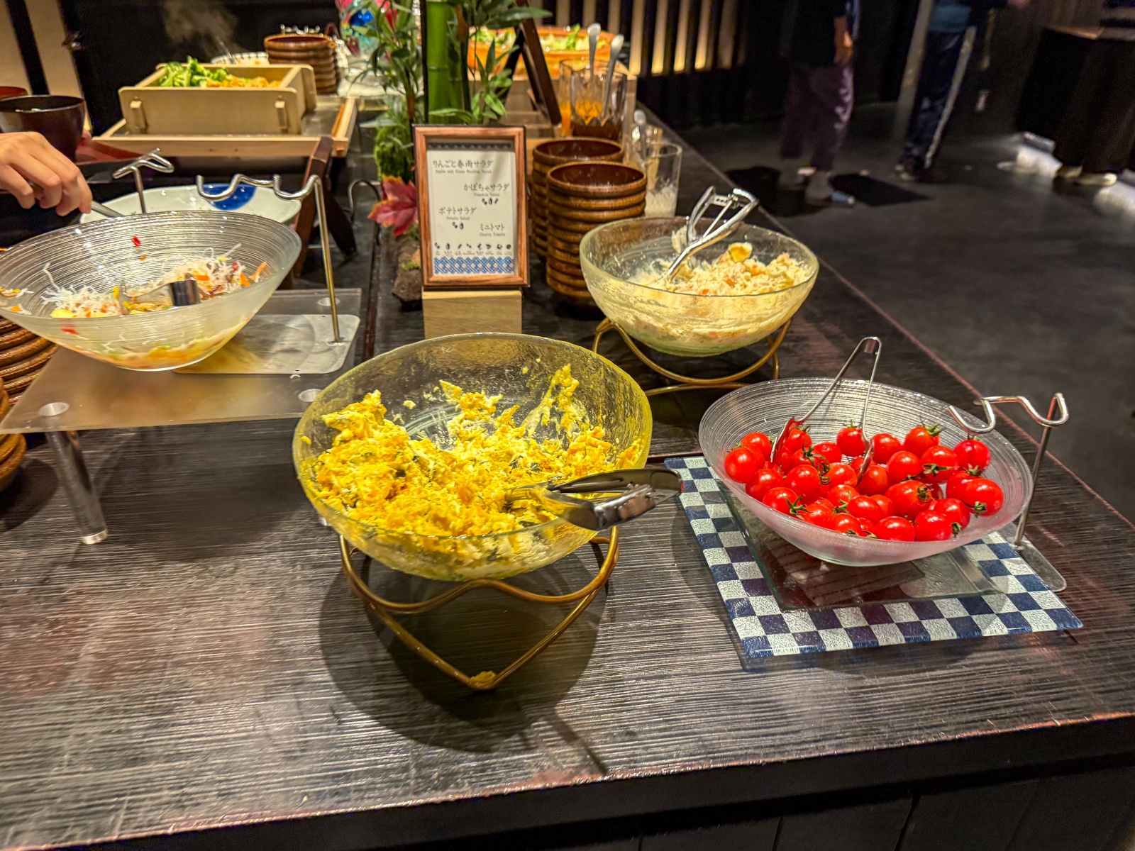 [日本青森]星野集團 青森屋 Hoshino Resorts Aomoriya 溫泉飯店 青森住宿推薦｜蘋果汁水龍頭 浮湯露天溫泉 森林泡湯｜晚餐海鮮自助餐＋早餐鮭魚卵吃到飽｜陸奧祭屋表演必看