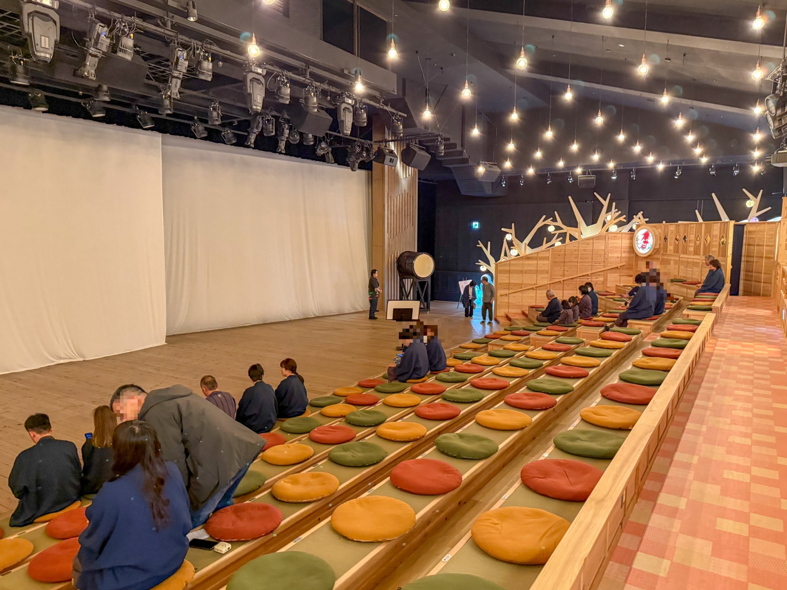 [日本青森]星野集團 青森屋 Hoshino Resorts Aomoriya 溫泉飯店 青森住宿推薦｜蘋果汁水龍頭 浮湯露天溫泉 森林泡湯｜晚餐海鮮自助餐＋早餐鮭魚卵吃到飽｜陸奧祭屋表演必看