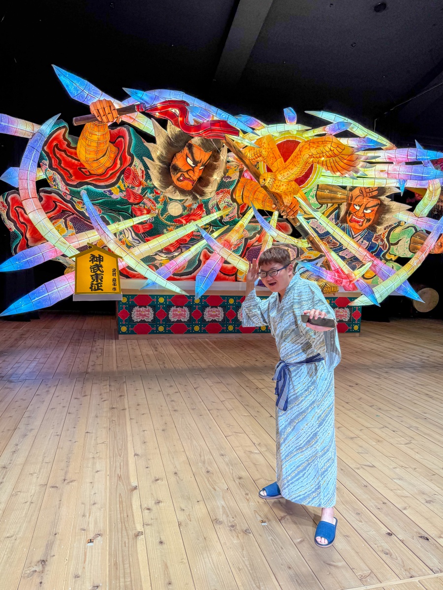 [日本青森]星野集團 青森屋 Hoshino Resorts Aomoriya 溫泉飯店 青森住宿推薦｜蘋果汁水龍頭 浮湯露天溫泉 森林泡湯｜晚餐海鮮自助餐＋早餐鮭魚卵吃到飽｜陸奧祭屋表演必看