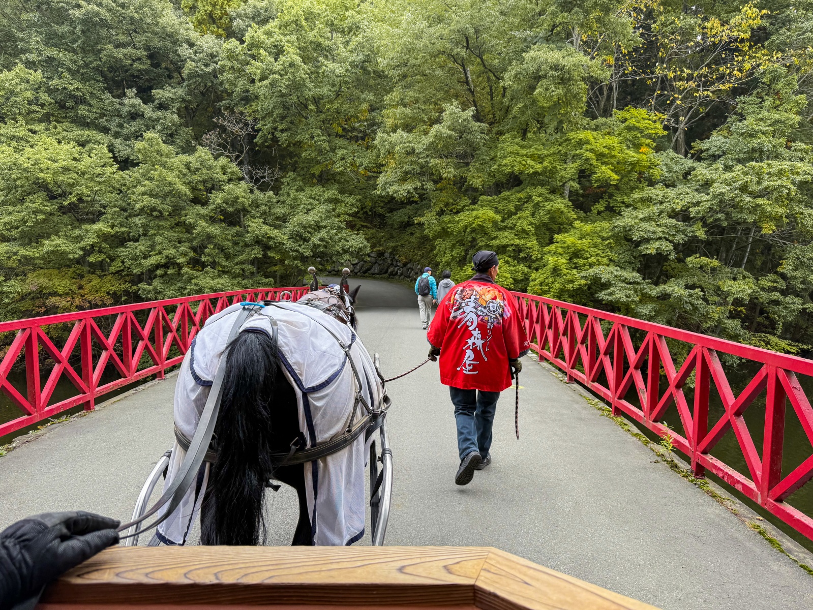 [日本青森]星野集團 青森屋 Hoshino Resorts Aomoriya 溫泉飯店 青森住宿推薦｜蘋果汁水龍頭 浮湯露天溫泉 森林泡湯｜晚餐海鮮自助餐＋早餐鮭魚卵吃到飽｜陸奧祭屋表演必看