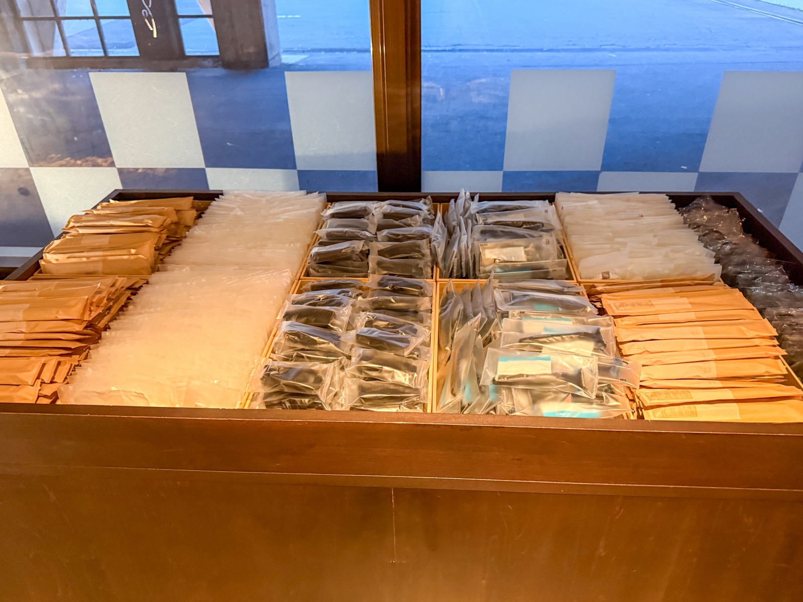 [日本青森]星野集團 青森屋 Hoshino Resorts Aomoriya 溫泉飯店 青森住宿推薦｜蘋果汁水龍頭 浮湯露天溫泉 森林泡湯｜晚餐海鮮自助餐＋早餐鮭魚卵吃到飽｜陸奧祭屋表演必看