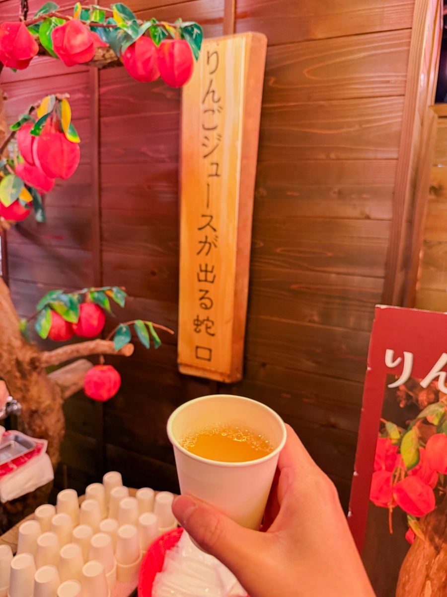 [日本青森]星野集團 青森屋 Hoshino Resorts Aomoriya 溫泉飯店 青森住宿推薦｜蘋果汁水龍頭 浮湯露天溫泉 森林泡湯｜晚餐海鮮自助餐＋早餐鮭魚卵吃到飽｜陸奧祭屋表演必看