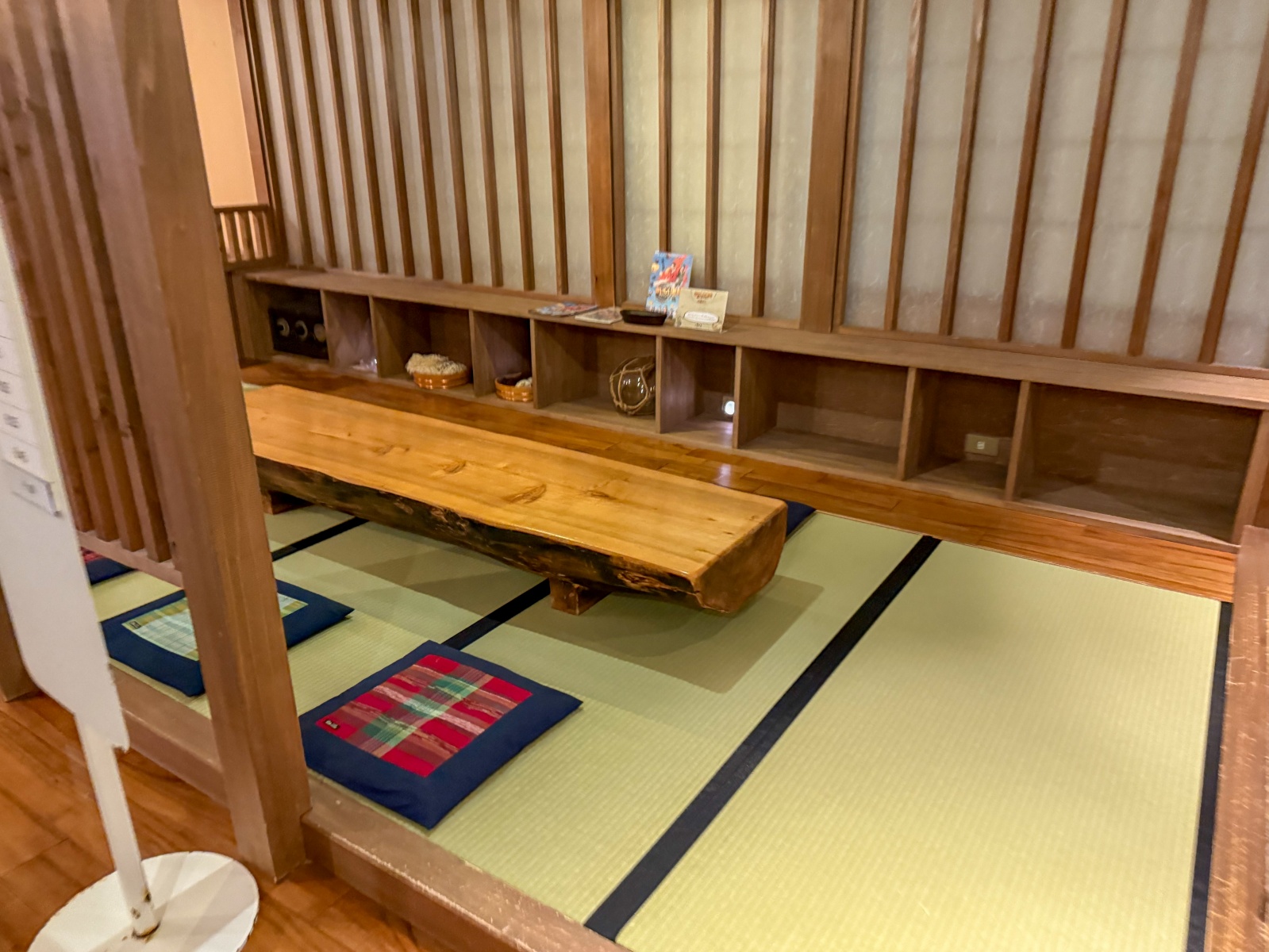 [日本青森]星野集團 青森屋 Hoshino Resorts Aomoriya 溫泉飯店 青森住宿推薦｜蘋果汁水龍頭 浮湯露天溫泉 森林泡湯｜晚餐海鮮自助餐＋早餐鮭魚卵吃到飽｜陸奧祭屋表演必看