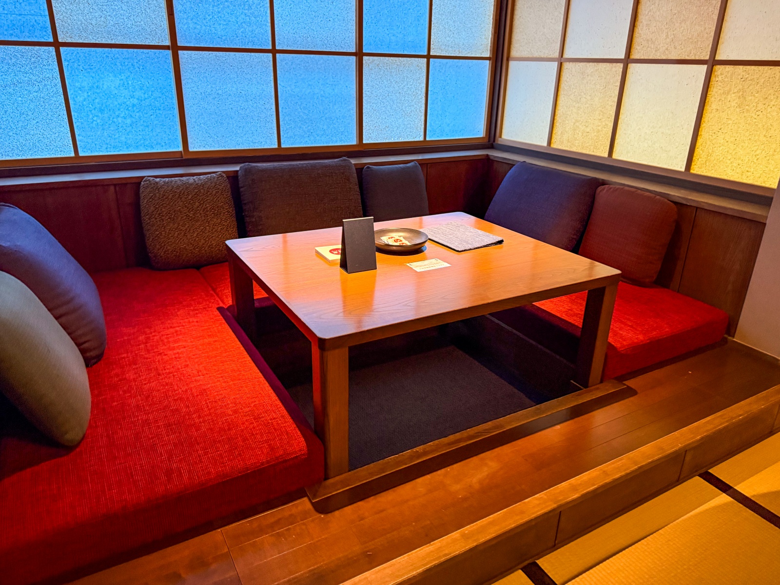 [日本青森]星野集團 青森屋 Hoshino Resorts Aomoriya 溫泉飯店 青森住宿推薦｜蘋果汁水龍頭 浮湯露天溫泉 森林泡湯｜晚餐海鮮自助餐＋早餐鮭魚卵吃到飽｜陸奧祭屋表演必看