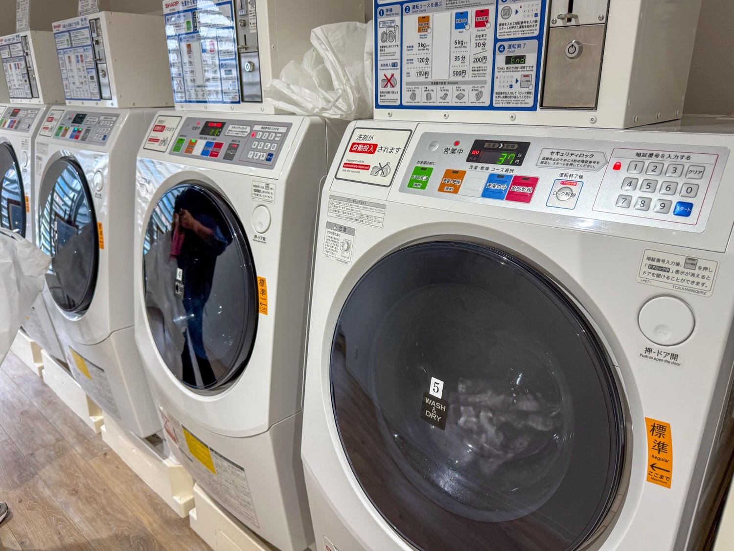 [東京住宿]東京巨蛋飯店 Tokyo Dome Hotel 東京巨蛋旁住宿推薦｜水道橋站步行10分鐘 三線轉乘交通方便｜東京巨蛋城就在隔壁 吃喝玩樂一次滿足｜飯店內超商＋附近唐吉訶德 機能超強