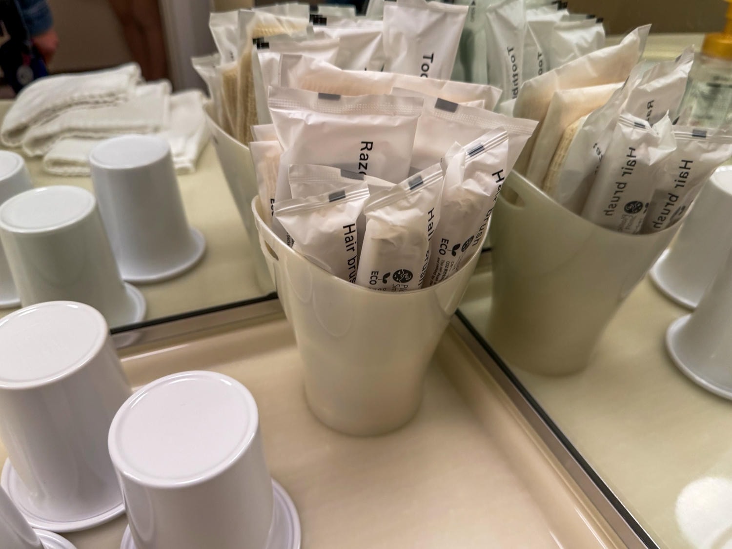 [東京住宿]東京巨蛋飯店 Tokyo Dome Hotel 東京巨蛋旁住宿推薦｜水道橋站步行10分鐘 三線轉乘交通方便｜東京巨蛋城就在隔壁 吃喝玩樂一次滿足｜飯店內超商＋附近唐吉訶德 機能超強