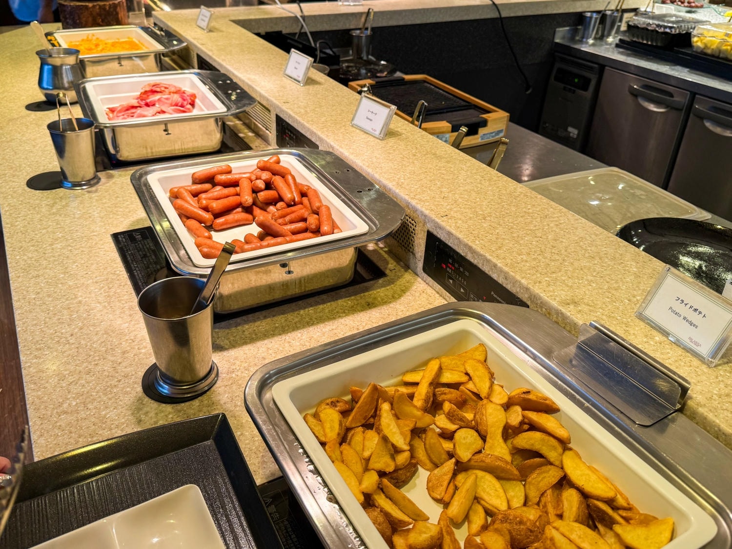 [東京住宿]東京巨蛋飯店 Tokyo Dome Hotel 東京巨蛋旁住宿推薦｜水道橋站步行10分鐘 三線轉乘交通方便｜東京巨蛋城就在隔壁 吃喝玩樂一次滿足｜飯店內超商＋附近唐吉訶德 機能超強