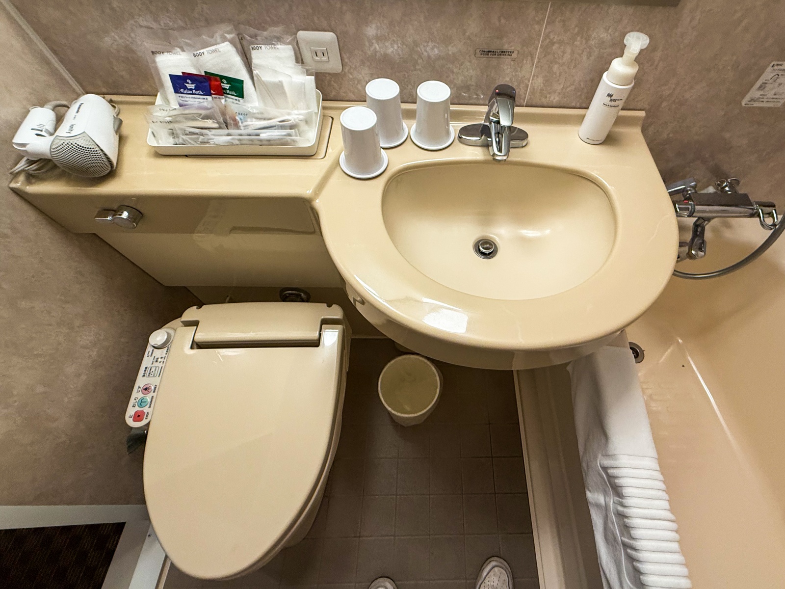 [盛岡住宿]盛岡大都會飯店 Hotel Metropolitan Morioka｜車站連通百貨 交通生活機能超方便｜樓下有超商 附近就是盛岡冷麵名店｜早餐精緻豐富 份量剛好吃得飽