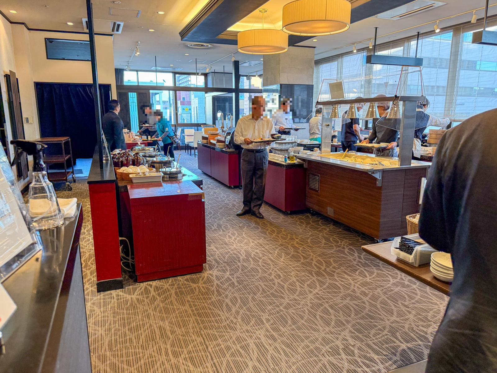 [盛岡住宿]盛岡大都會飯店 Hotel Metropolitan Morioka｜車站連通百貨 交通生活機能超方便｜樓下有超商 附近就是盛岡冷麵名店｜早餐精緻豐富 份量剛好吃得飽