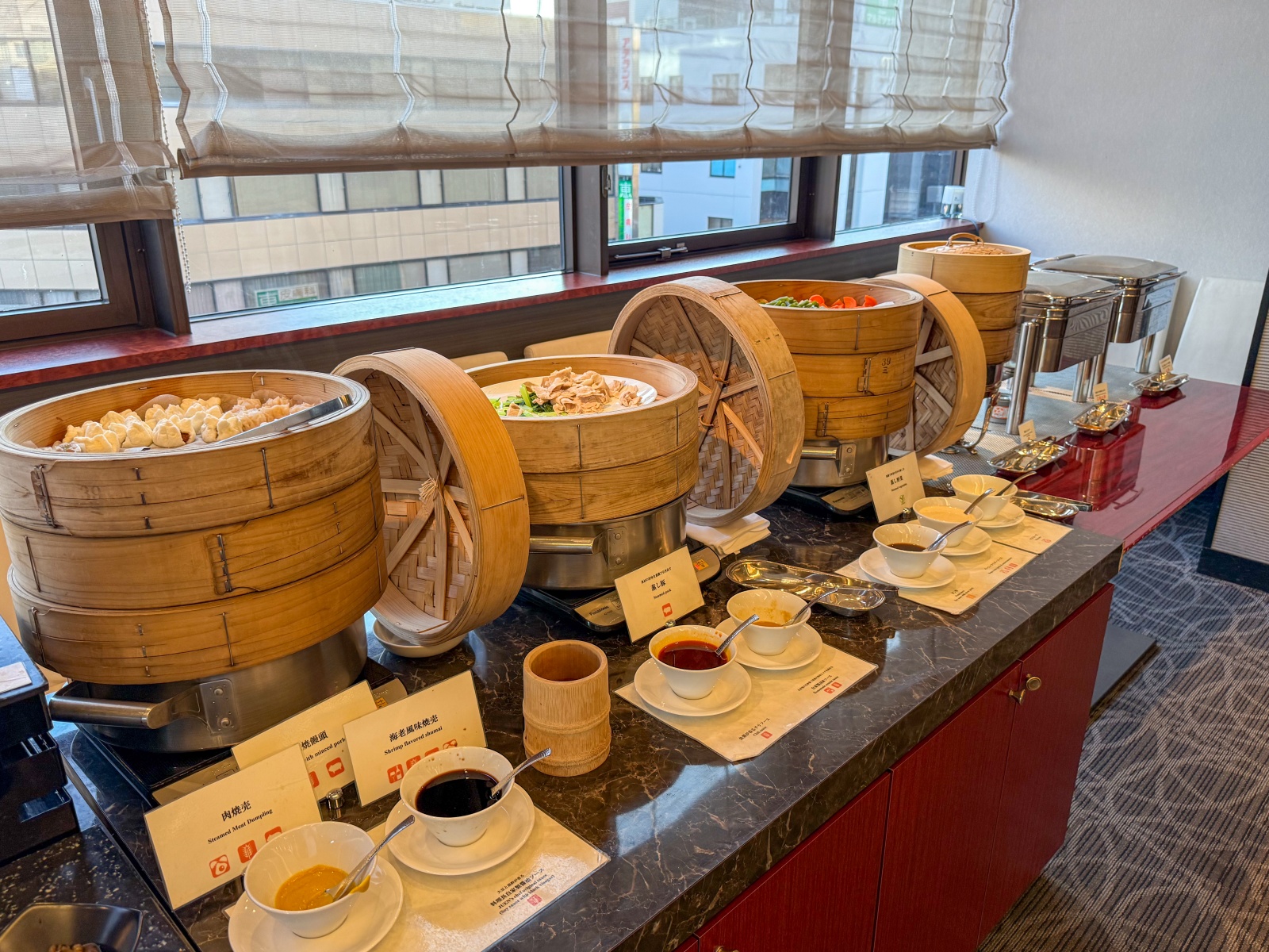 [盛岡住宿]盛岡大都會飯店 Hotel Metropolitan Morioka｜車站連通百貨 交通生活機能超方便｜樓下有超商 附近就是盛岡冷麵名店｜早餐精緻豐富 份量剛好吃得飽