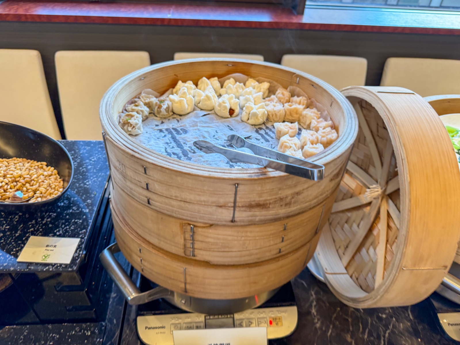 [盛岡住宿]盛岡大都會飯店 Hotel Metropolitan Morioka｜車站連通百貨 交通生活機能超方便｜樓下有超商 附近就是盛岡冷麵名店｜早餐精緻豐富 份量剛好吃得飽