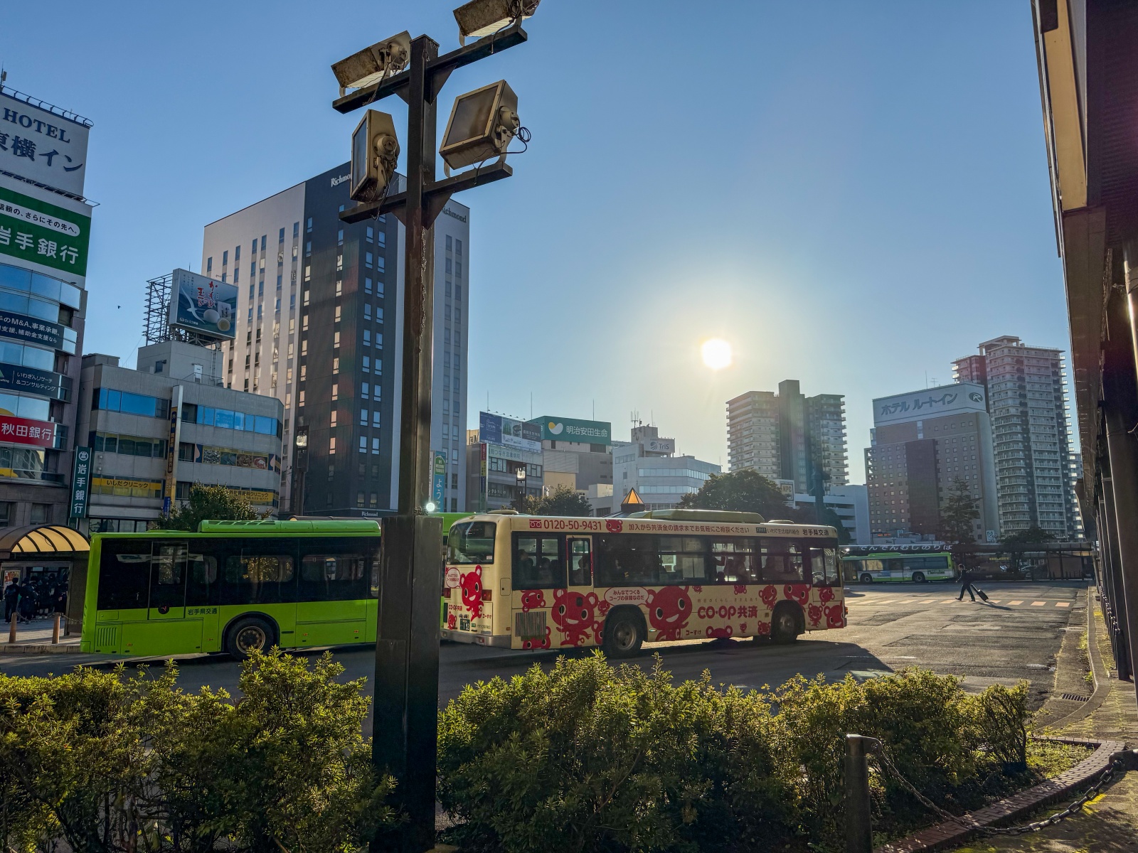 [盛岡住宿]盛岡大都會飯店 Hotel Metropolitan Morioka｜車站連通百貨 交通生活機能超方便｜樓下有超商 附近就是盛岡冷麵名店｜早餐精緻豐富 份量剛好吃得飽