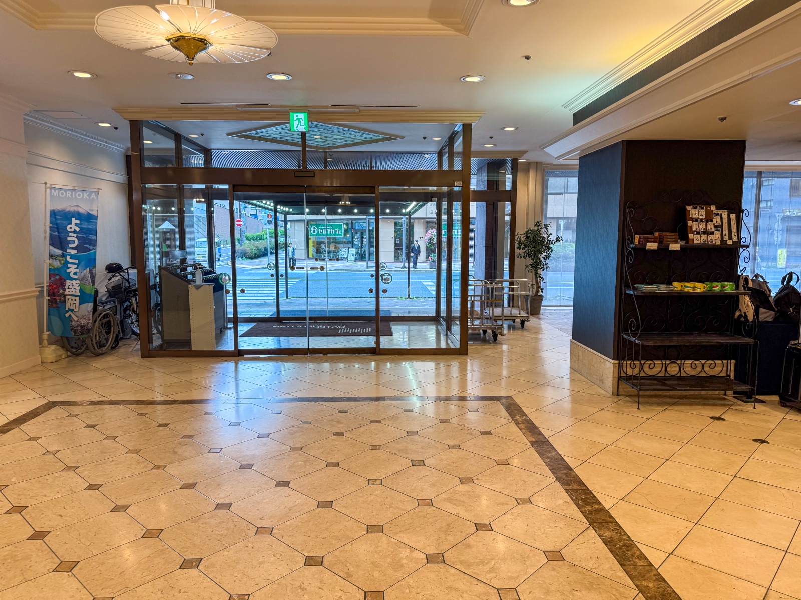 [盛岡住宿]盛岡大都會飯店 Hotel Metropolitan Morioka｜車站連通百貨 交通生活機能超方便｜樓下有超商 附近就是盛岡冷麵名店｜早餐精緻豐富 份量剛好吃得飽