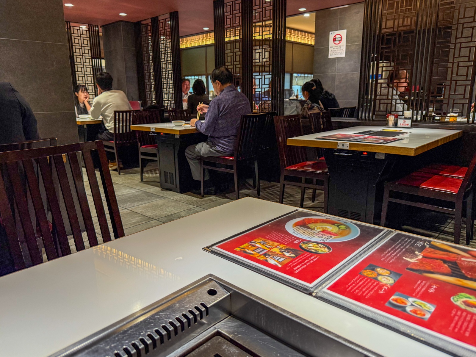 [日本岩手]盛樓閣 Seirokaku 盛岡冷麵｜東北三大麵 Q彈爽口 水梨西瓜配料超有特色｜韓式燒肉×日式風味超搭｜盛岡車站對面的人氣排隊名店