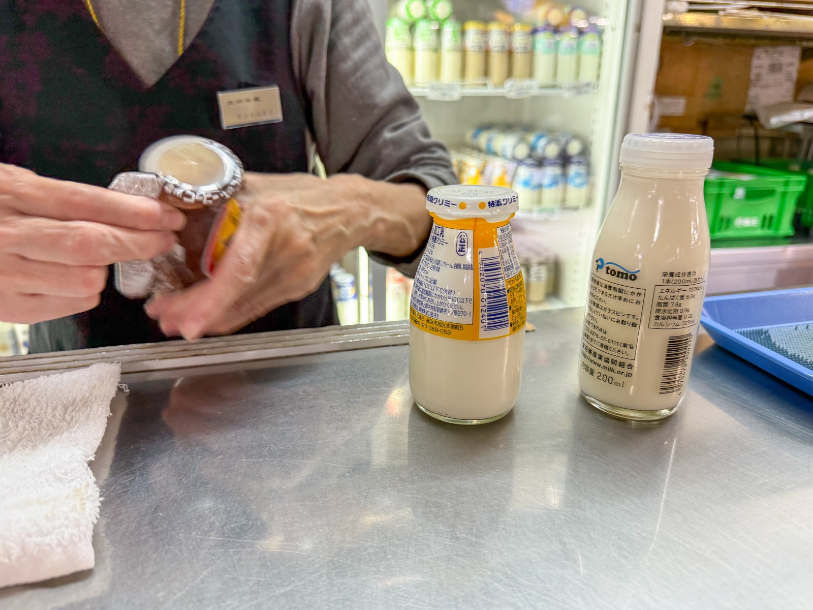 [日本東京]秋葉原站內限定「酪」牛奶MILK SHOP LUCK｜多口味日本牛乳現點現飲｜等車轉車順手來一瓶 冰涼順口超清爽