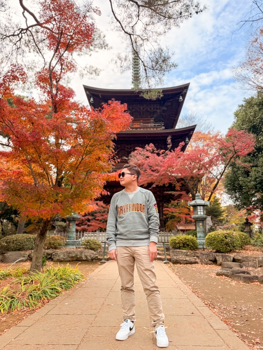 [日本東京]豪德寺 Gotokuji 招福貓神社 貓奴必收口袋名單｜11月意外遇見超美楓紅 神社氛圍超好拍｜招福貓打卡點密集到爆 拍好拍滿停不下來｜御守御朱印＋招福貓周邊伴手禮一次買齊