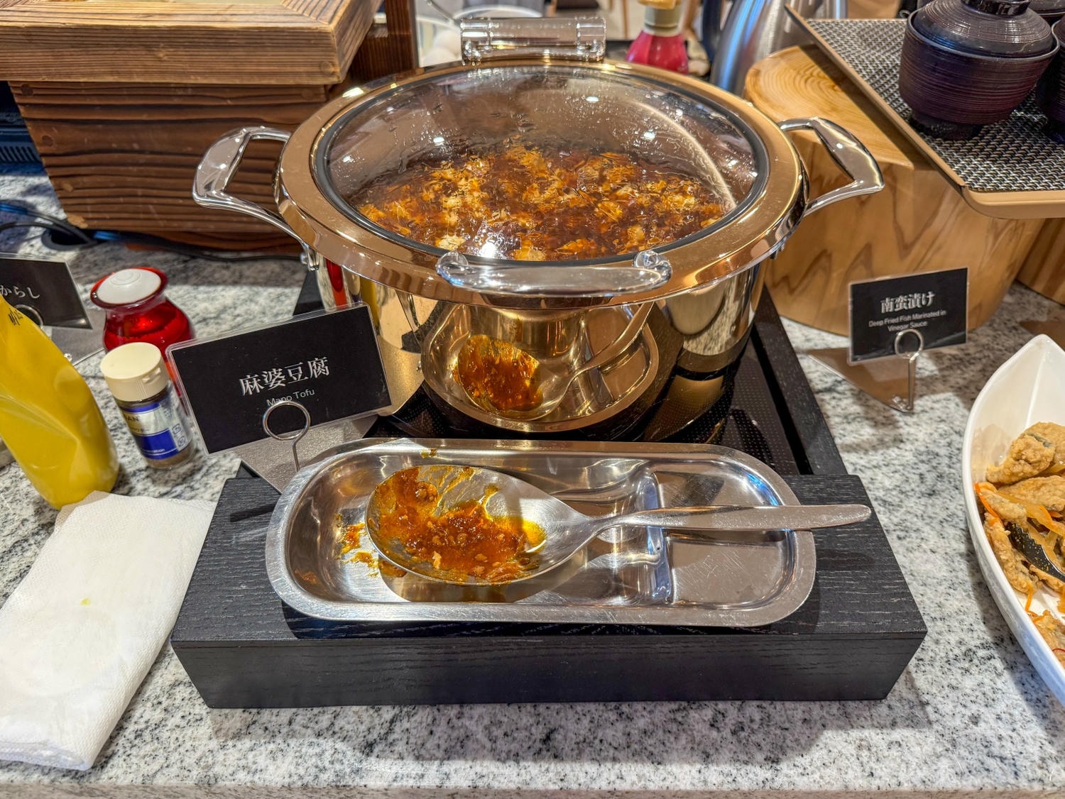 [日本千葉]SPA&HOTEL EURASIA MAIHAMA 東京灣舞濱歐亞飯店｜東京迪士尼周邊溫泉飯店 接駁車往返迪士尼超方便｜備品超齊全 多種乳液保養品可自取很加分｜早餐不錯吃 還能看迪士尼海洋火山