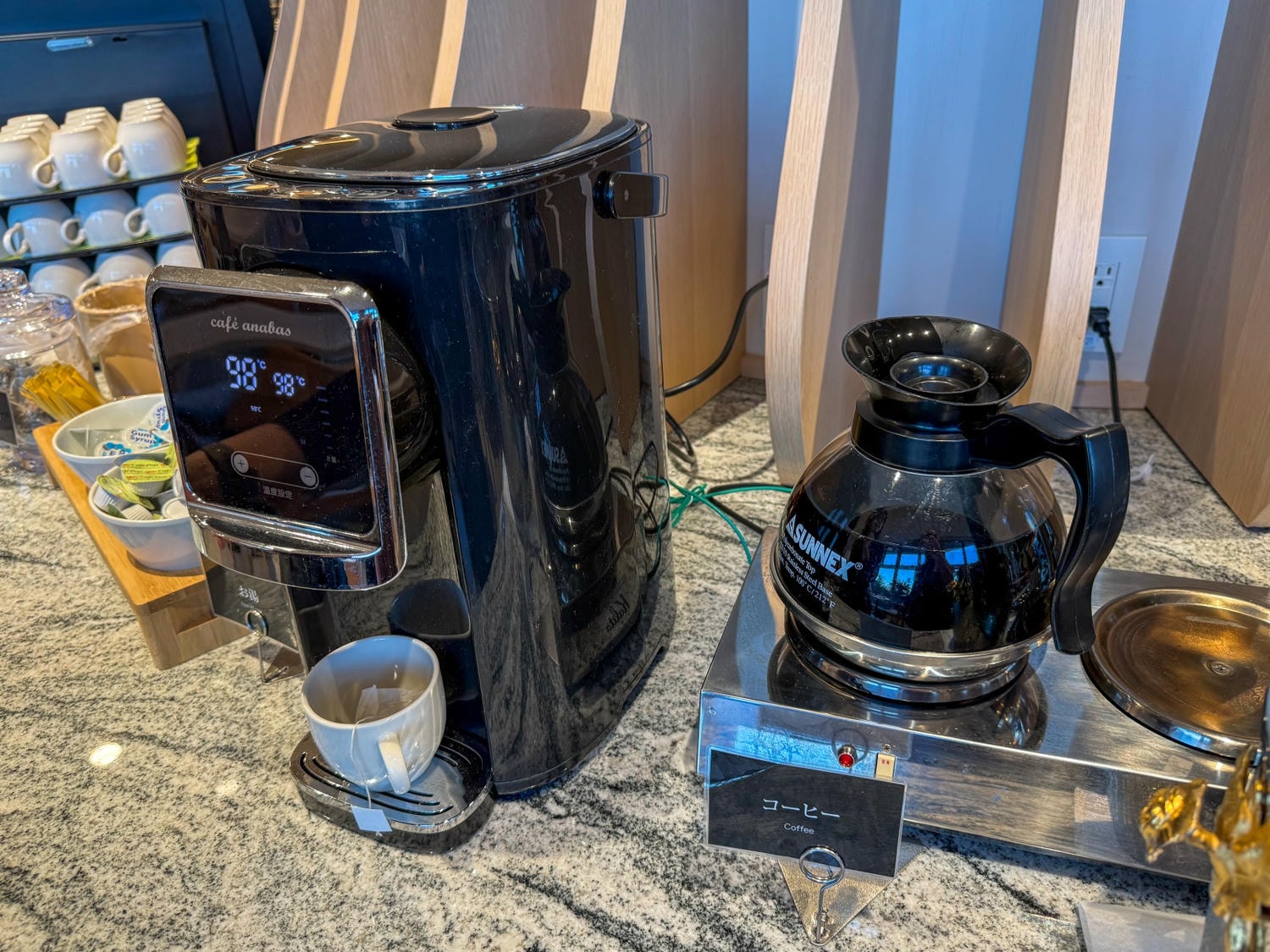 [日本千葉]SPA&HOTEL EURASIA MAIHAMA 東京灣舞濱歐亞飯店｜東京迪士尼周邊溫泉飯店 接駁車往返迪士尼超方便｜備品超齊全 多種乳液保養品可自取很加分｜早餐不錯吃 還能看迪士尼海洋火山