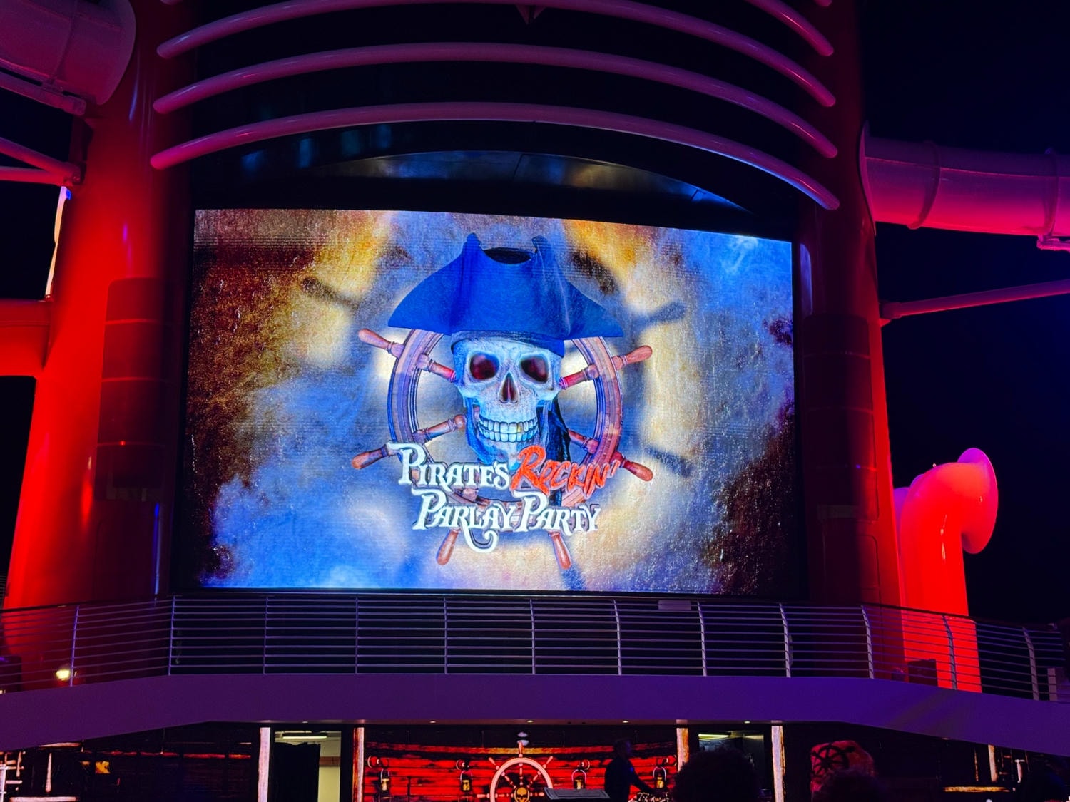 [迪士尼郵輪]什麼是迪士尼郵輪 為什麼會手忙腳亂 第一次搭 Disney Cruise Line 新手必看攻略｜船名航線怎麼選 主題餐廳怎麼玩｜登船規則與常見問題整理