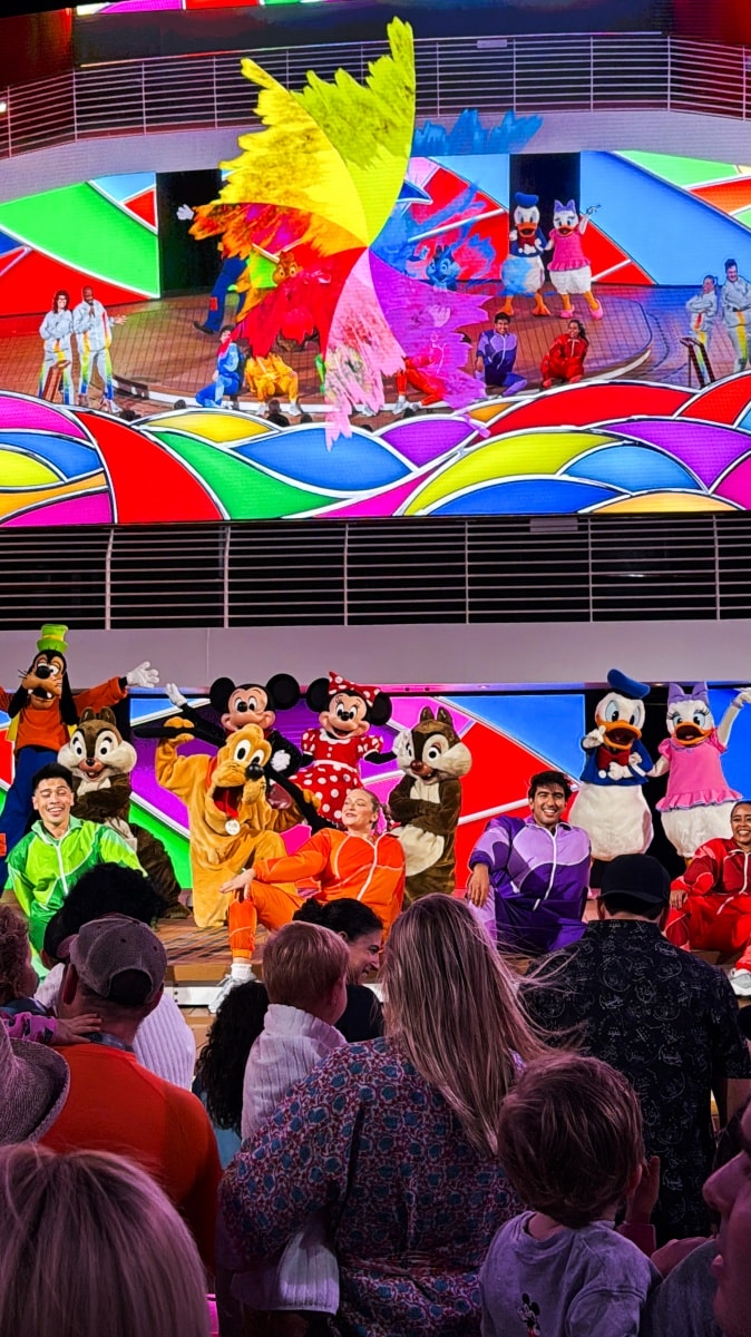 [迪士尼郵輪]什麼是迪士尼郵輪 為什麼會手忙腳亂 第一次搭 Disney Cruise Line 新手必看攻略｜船名航線怎麼選 主題餐廳怎麼玩｜登船規則與常見問題整理