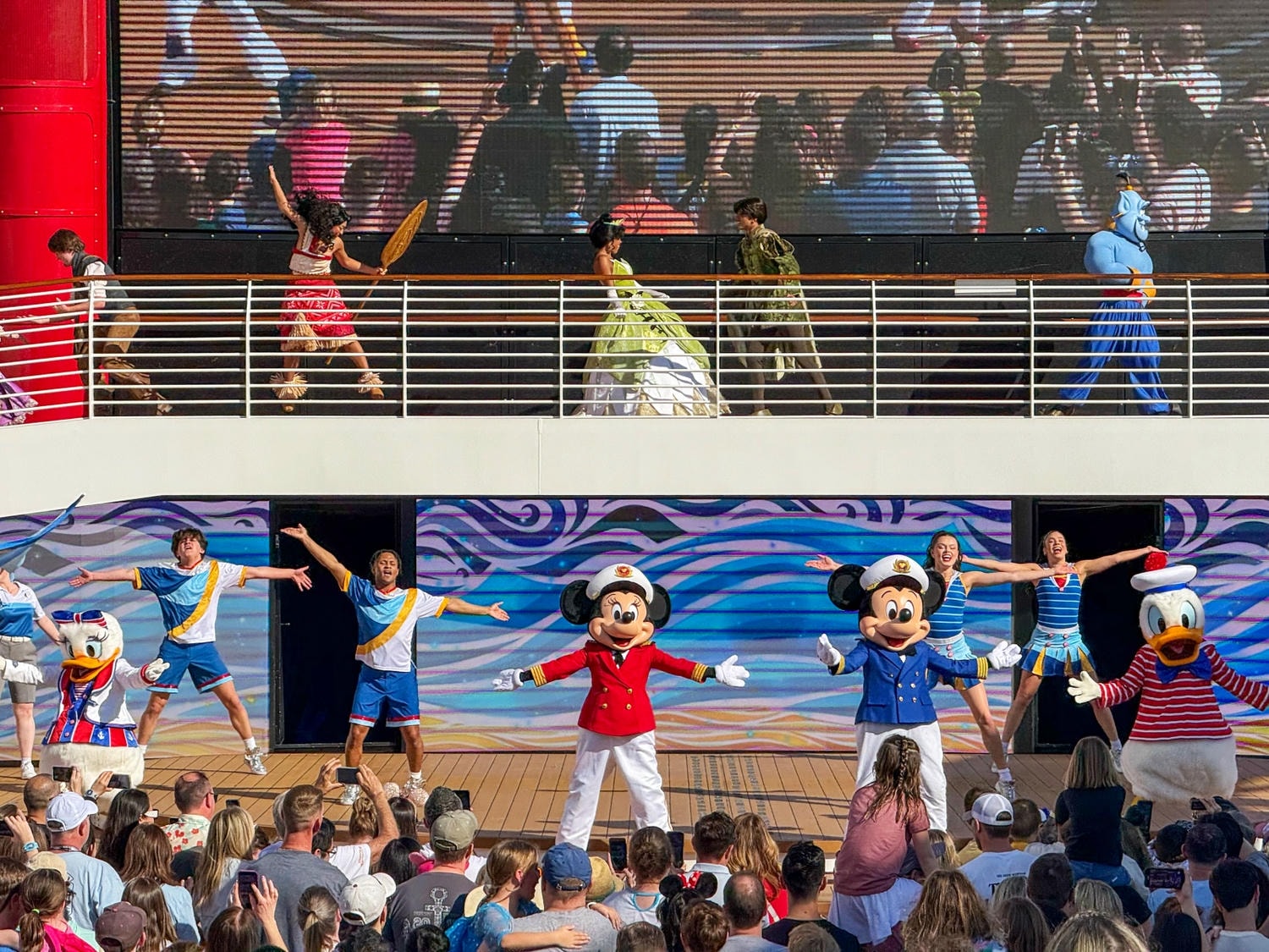 [迪士尼郵輪]什麼是迪士尼郵輪 為什麼會手忙腳亂 第一次搭 Disney Cruise Line 新手必看攻略｜船名航線怎麼選 主題餐廳怎麼玩｜登船規則與常見問題整理