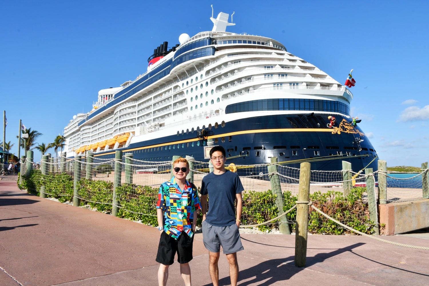 [迪士尼郵輪]什麼是迪士尼郵輪 為什麼會手忙腳亂 第一次搭 Disney Cruise Line 新手必看攻略｜船名航線怎麼選 主題餐廳怎麼玩｜登船規則與常見問題整理