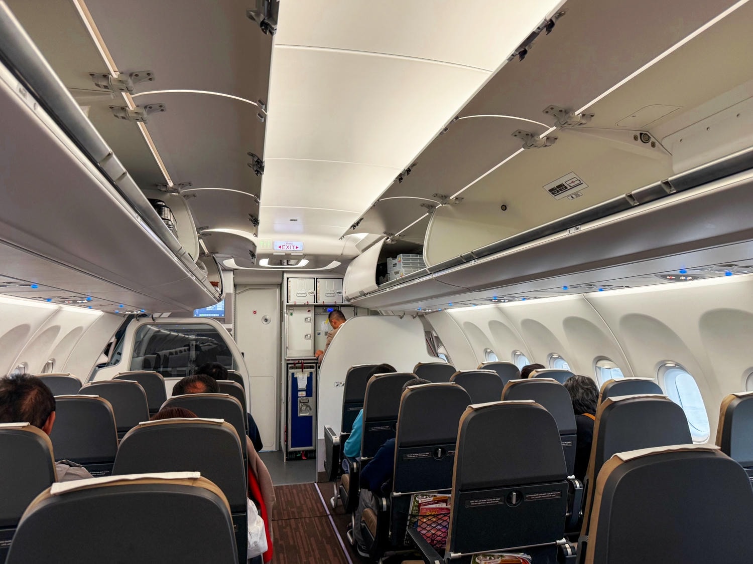 [飛行紀錄]太陽富國航空 Sun PhuQuoc Airways 台北直飛富國島 9G511 9G510｜A321-ACF座位餐食介紹｜富國島機場出入境與香島樂園快速通關心得