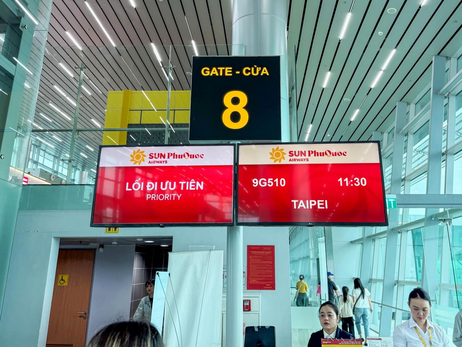 [飛行紀錄]太陽富國航空 Sun PhuQuoc Airways 台北直飛富國島 9G511 9G510｜A321-ACF座位餐食介紹｜富國島機場出入境與香島樂園快速通關心得