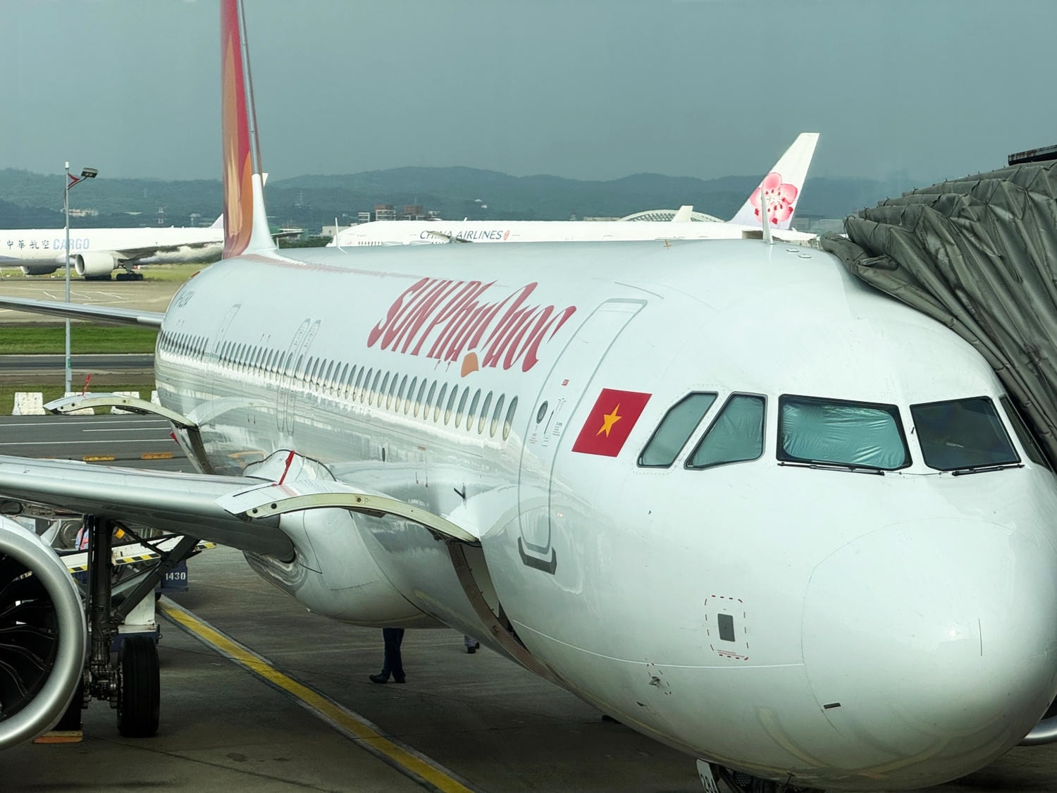 [飛行紀錄]太陽富國航空 Sun PhuQuoc Airways 台北直飛富國島 9G511 9G510｜A321-ACF座位餐食介紹｜富國島機場出入境與香島樂園快速通關心得