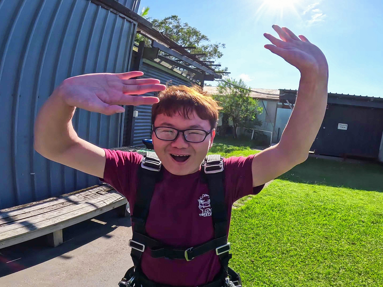[澳洲拜倫灣] Byron Bay Skydive 跳傘體驗 海岸線真的美到忘記害怕｜KKday預訂含接駁 報到流程 攝影方案完整分享｜欣賞澳洲本土最東端 跳下去那刻真的爽到炸