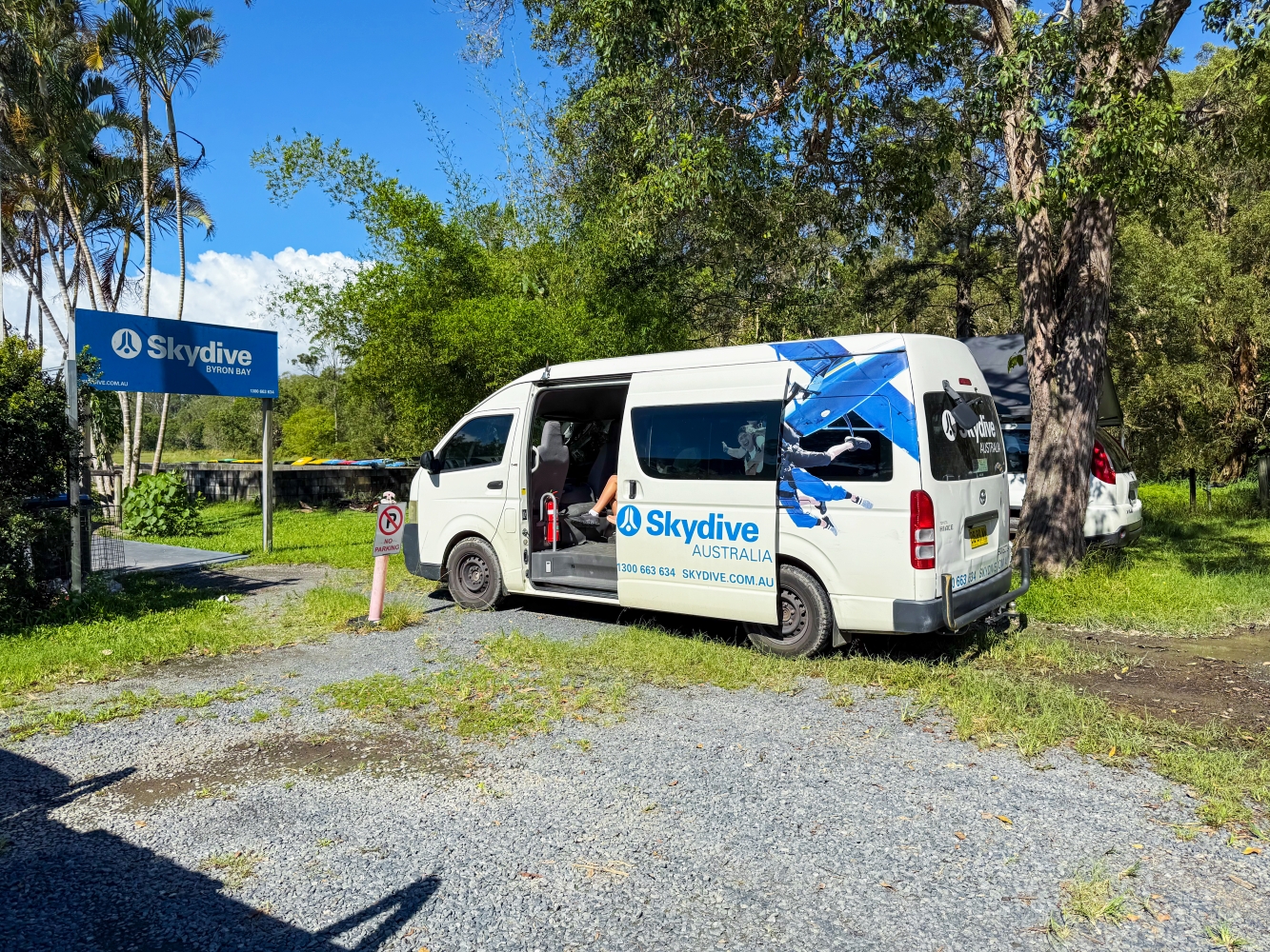 [澳洲拜倫灣] Byron Bay Skydive 跳傘體驗 海岸線真的美到忘記害怕｜KKday預訂含接駁 報到流程 攝影方案完整分享｜欣賞澳洲本土最東端 跳下去那刻真的爽到炸