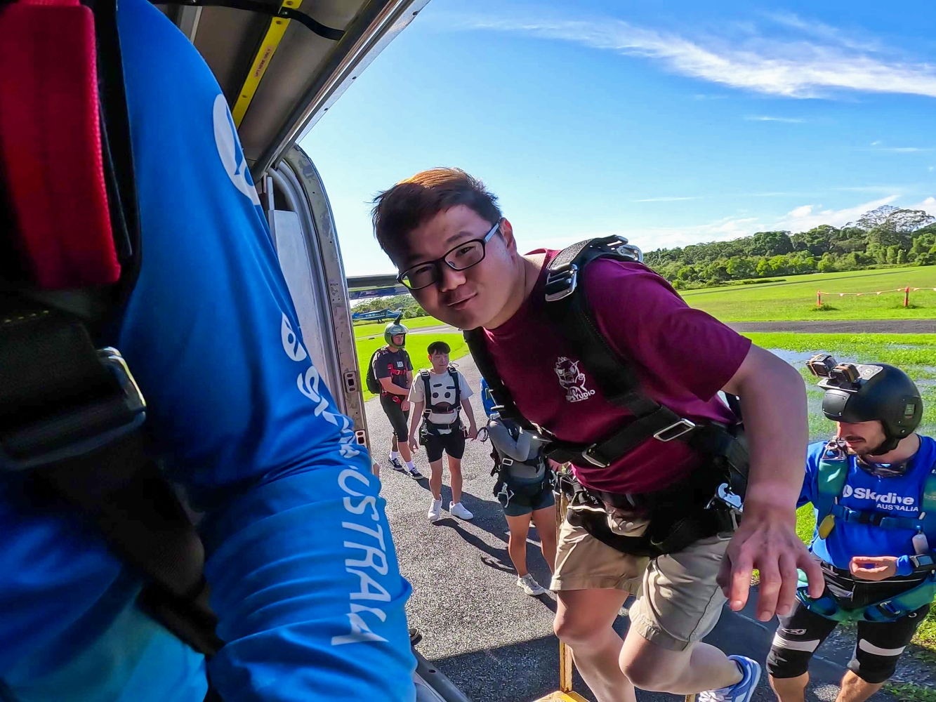 [澳洲拜倫灣] Byron Bay Skydive 跳傘體驗 海岸線真的美到忘記害怕｜KKday預訂含接駁 報到流程 攝影方案完整分享｜欣賞澳洲本土最東端 跳下去那刻真的爽到炸