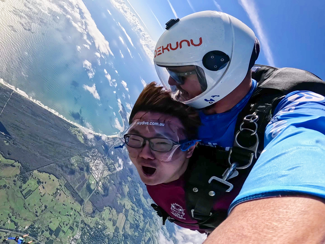 [澳洲拜倫灣] Byron Bay Skydive 跳傘體驗 海岸線真的美到忘記害怕｜KKday預訂含接駁 報到流程 攝影方案完整分享｜欣賞澳洲本土最東端 跳下去那刻真的爽到炸