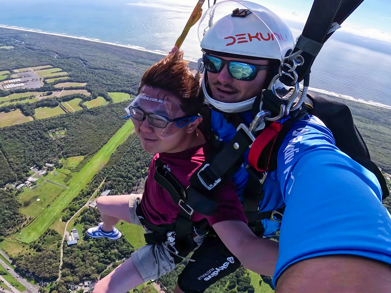 [澳洲拜倫灣] Byron Bay Skydive 跳傘體驗 海岸線真的美到忘記害怕｜KKday預訂含接駁 報到流程 攝影方案完整分享｜欣賞澳洲本土最東端 跳下去那刻真的爽到炸