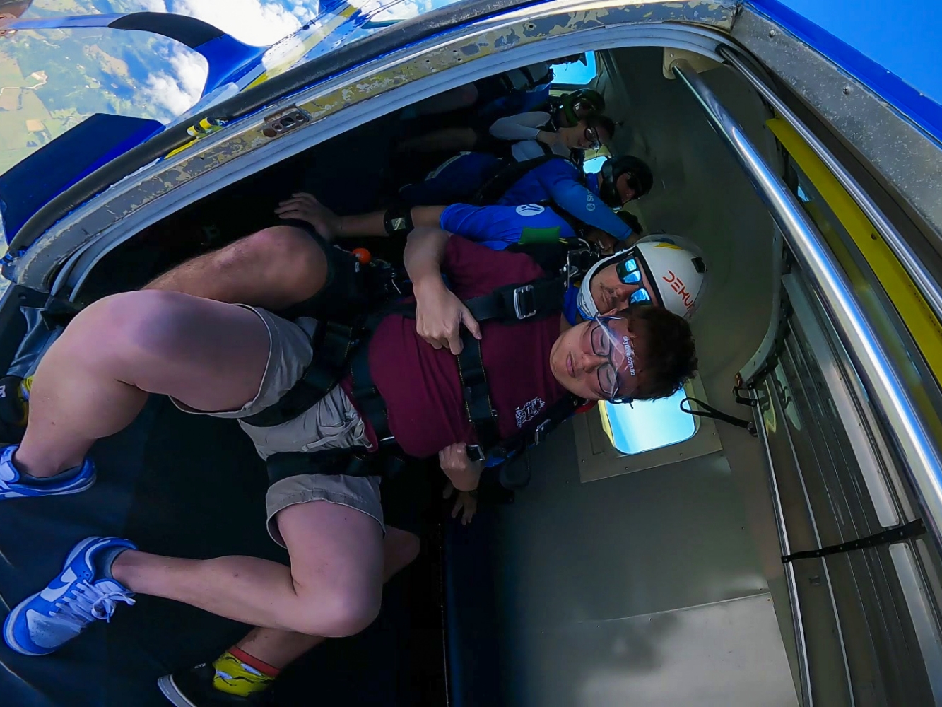 [澳洲拜倫灣] Byron Bay Skydive 跳傘體驗 海岸線真的美到忘記害怕｜KKday預訂含接駁 報到流程 攝影方案完整分享｜欣賞澳洲本土最東端 跳下去那刻真的爽到炸