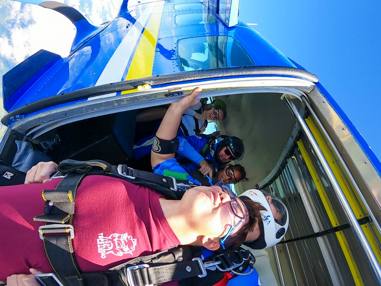 [澳洲拜倫灣] Byron Bay Skydive 跳傘體驗 海岸線真的美到忘記害怕｜KKday預訂含接駁 報到流程 攝影方案完整分享｜欣賞澳洲本土最東端 跳下去那刻真的爽到炸